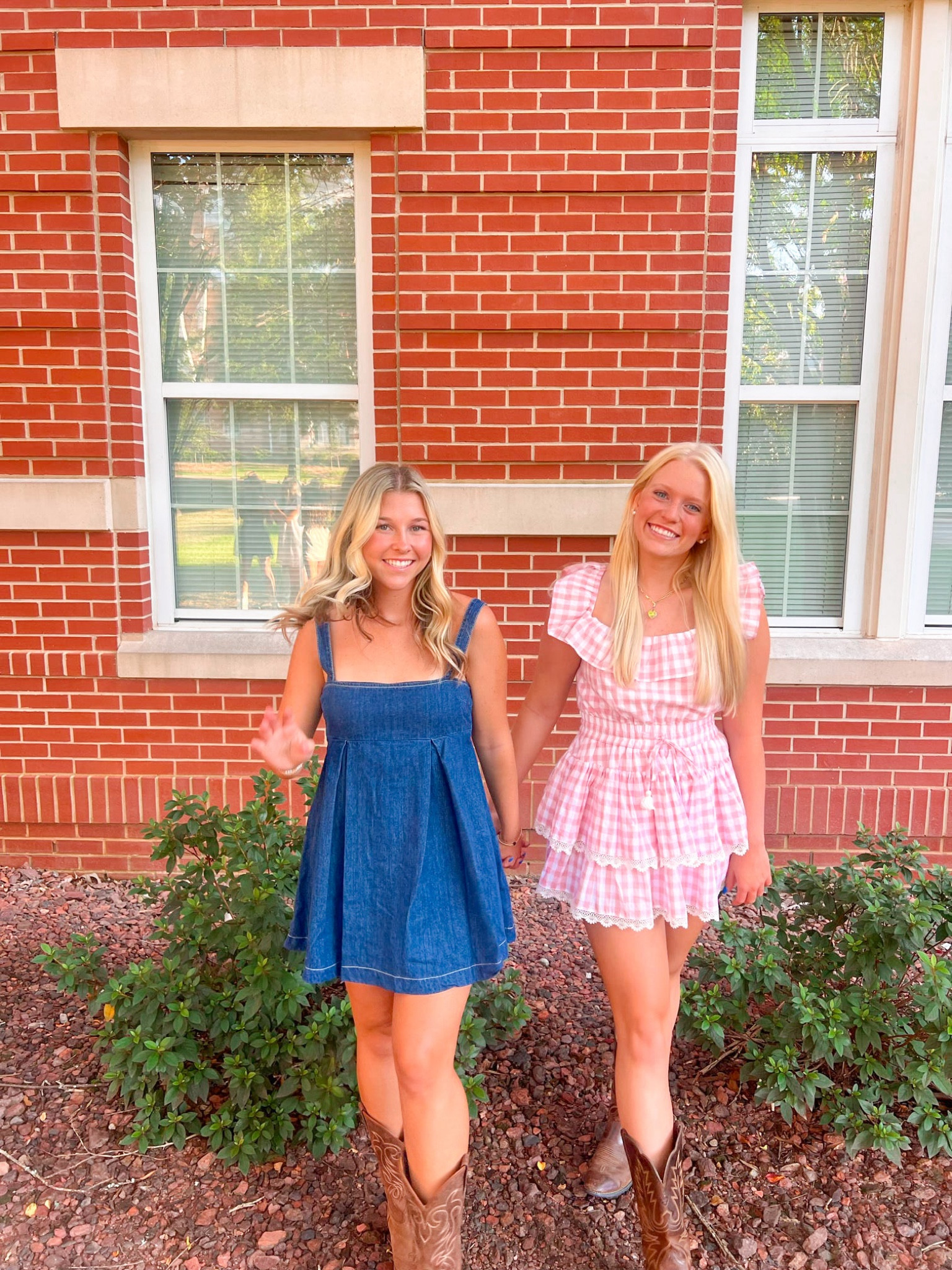 FAV DENIM DRESS!!!!! 

#LTKTravel #LTKSeasonal #LTKParties