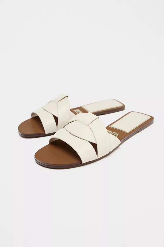 Flat leather slider sandals with criss-cross straps on the front.Sole height: 1 cm. / 0.3″ | Zara UK