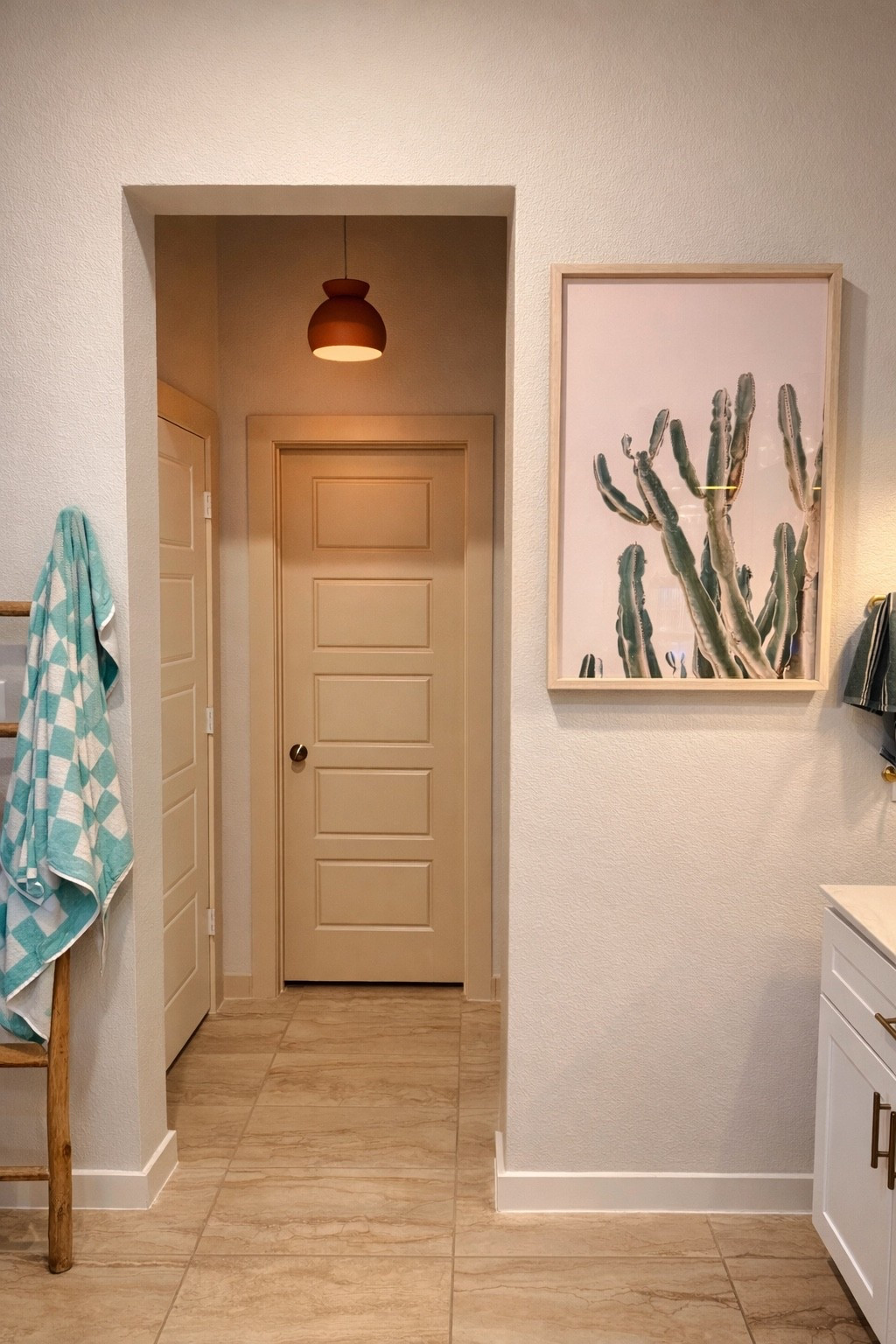 Terracotta lighting = instant warmth 🤎
This pendant ties in perfectly with our white ceramic lights while making this space feel cozy and intentional. 

• Matte terracotta ceramic finish
• Same sculptural silhouette as white version
• Adds warmth without overpowering neutrals
• Perfect for hallways, nooks, or entry transitions
• Looks beautiful paired with brass or gold hardware
• Great way to mix tones while keeping cohesion

#LTKU #LTKFindsUnder100 #LTKHome