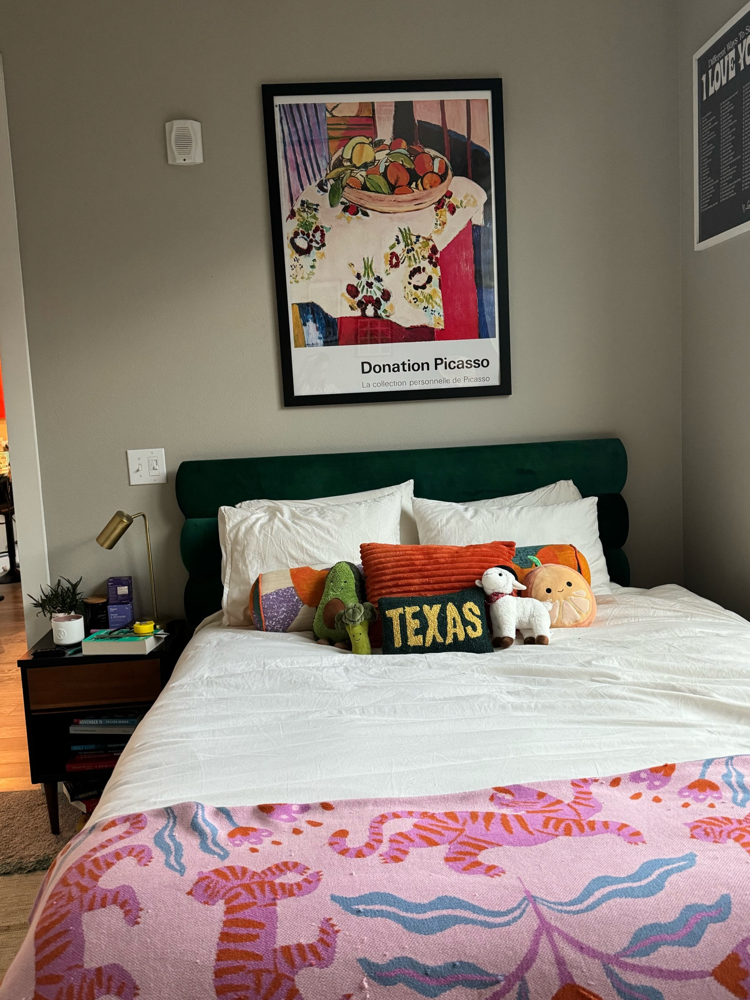 Print + bedding deets 🩷