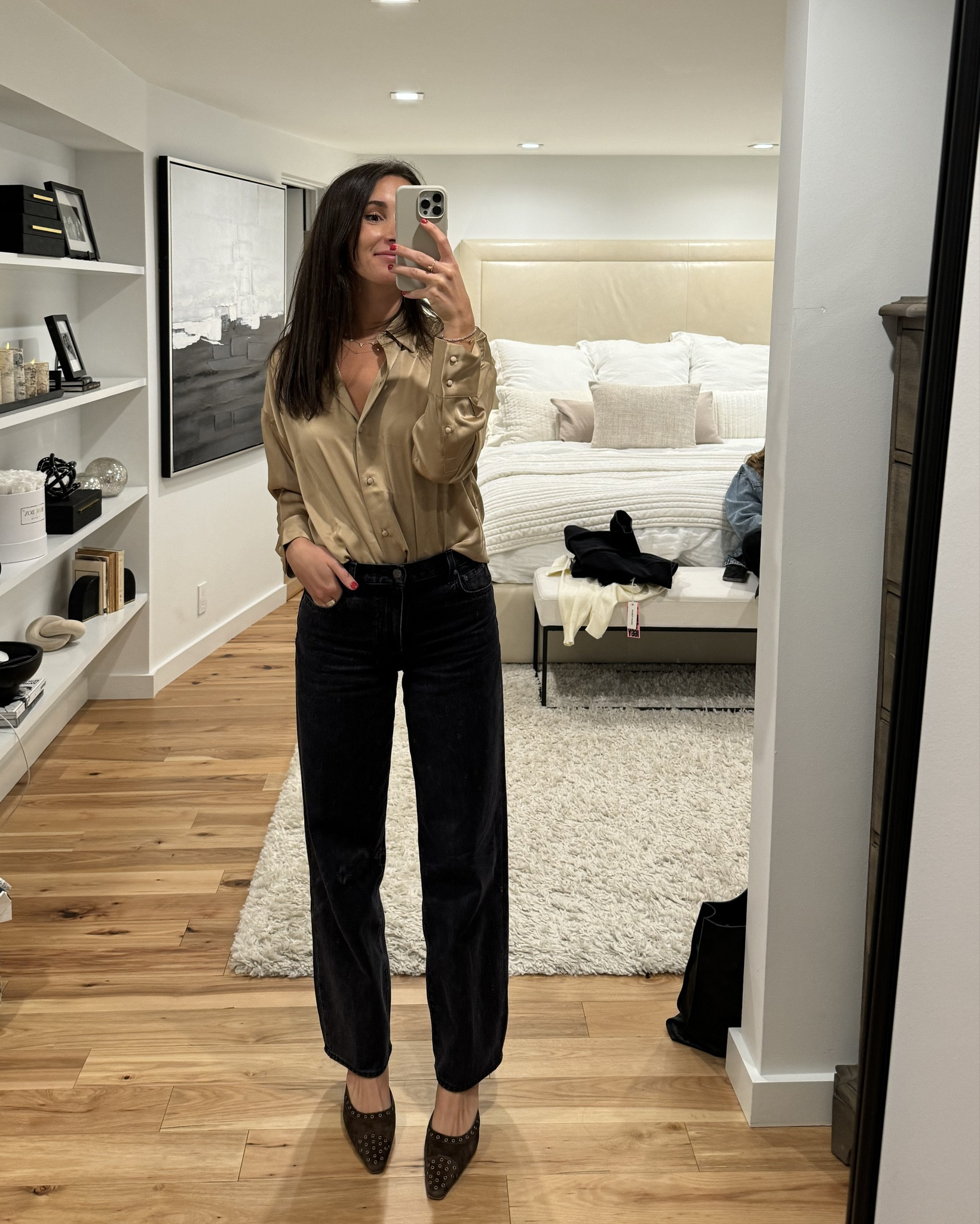 Dressing up jeans with a blouse? I’m IN! 

#LTKWorkwear