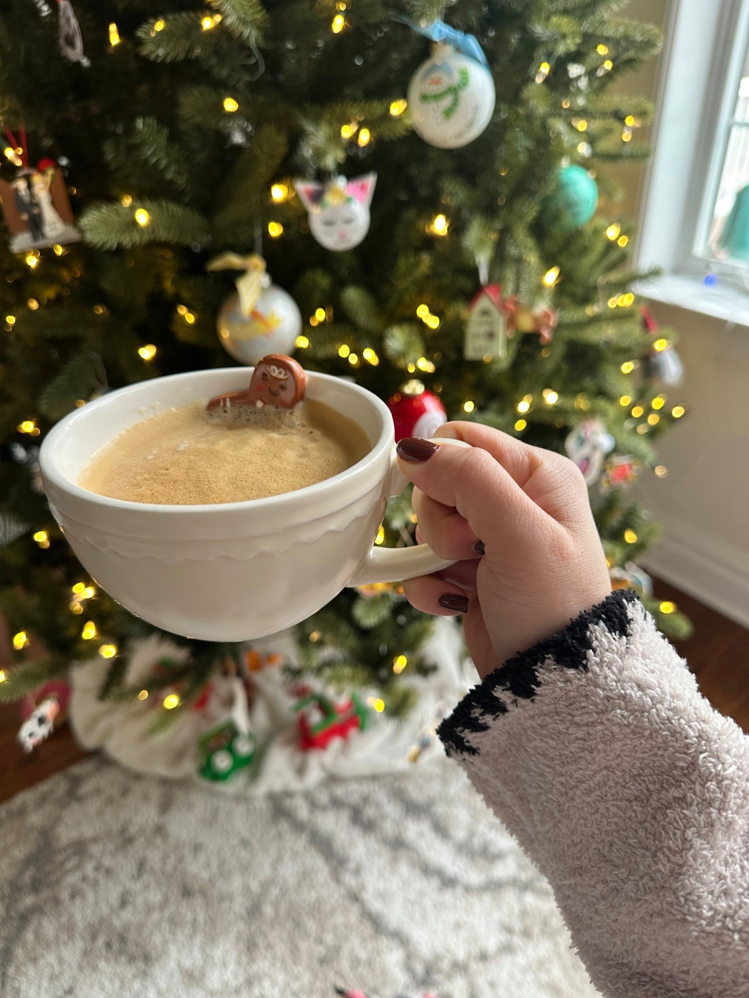 cozy robe & coffee mug 

#LTKHoliday #LTKSaleAlert #LTKmomlife