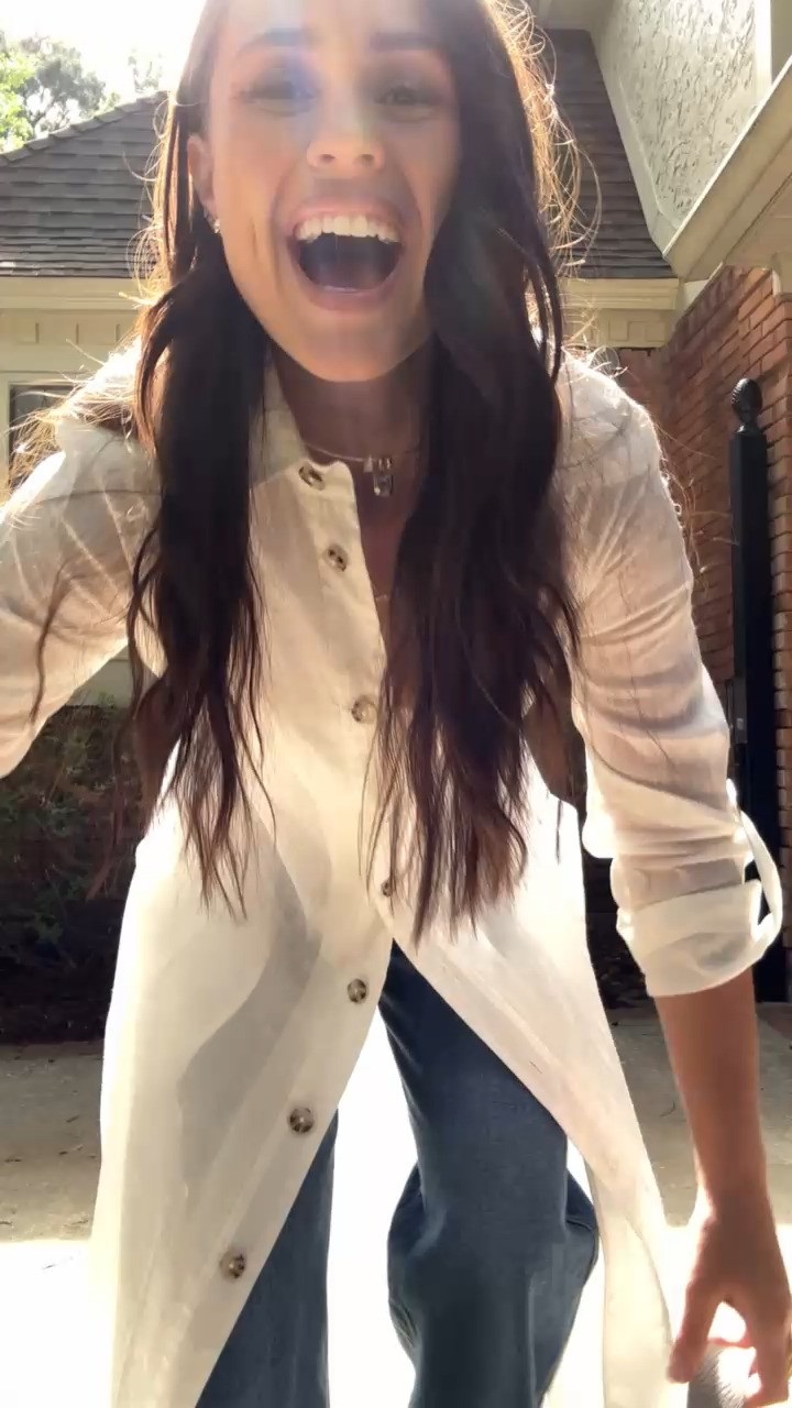 Trench Coat + Jeans Combo for a Polished, Effortless Outfit. Linked a similar trench coat! 

 