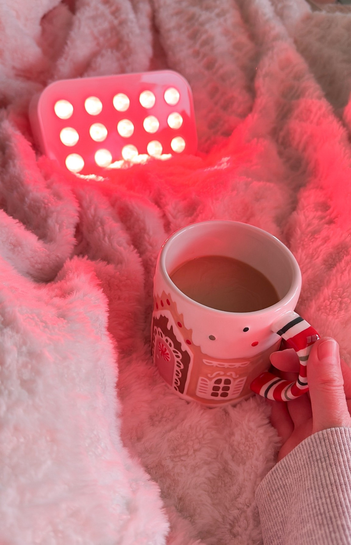 The softest blanket ever. This is the one I reach for every morning and night. It’s lightweight, cozy, and just so good for winter.
✨ Cozy home | Soft blankets | Holiday comfort | Amazon home finds
#CozyHome #BlanketFavorites #AmazonFinds #HomeComfort #WinterEssentials