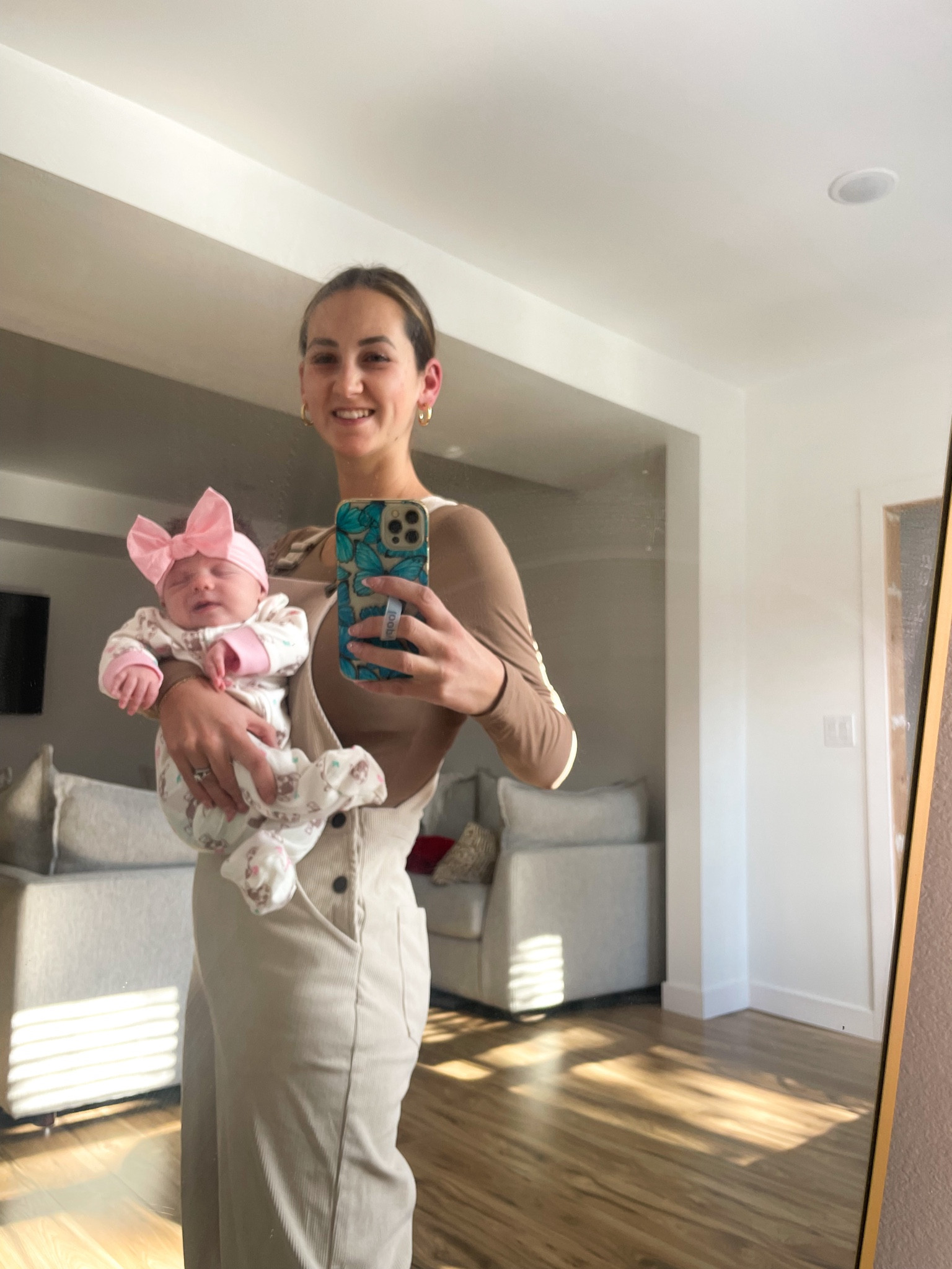 Fall ootds for running errands yesterday 

Fall fashion, fall outfit, corduroy overalls, bodysuit, hair bow

#LTKFindsUnder50 #LTKBaby #LTKSeasonal