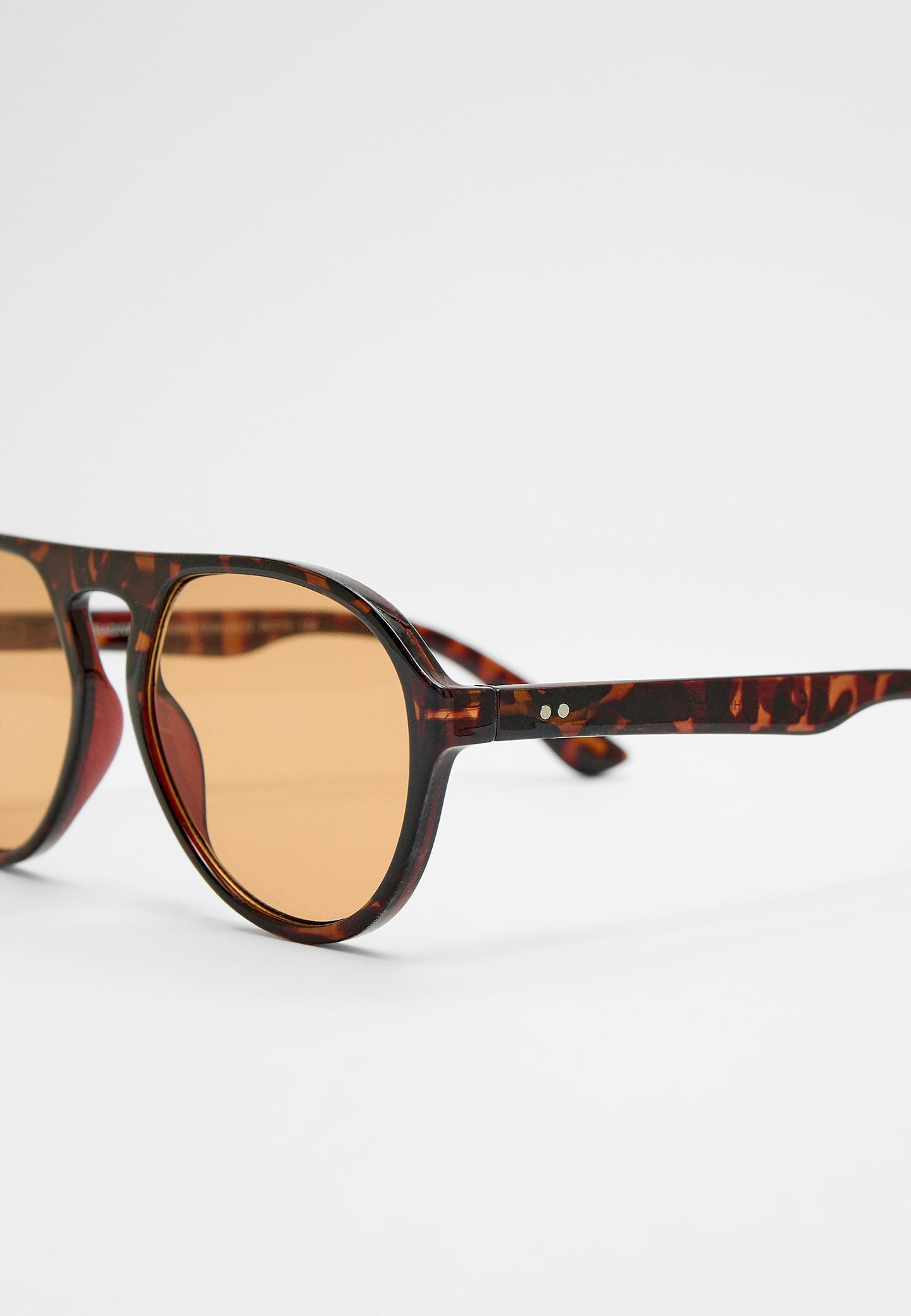 Aviator style sunglasses | Stradivarius (UK)