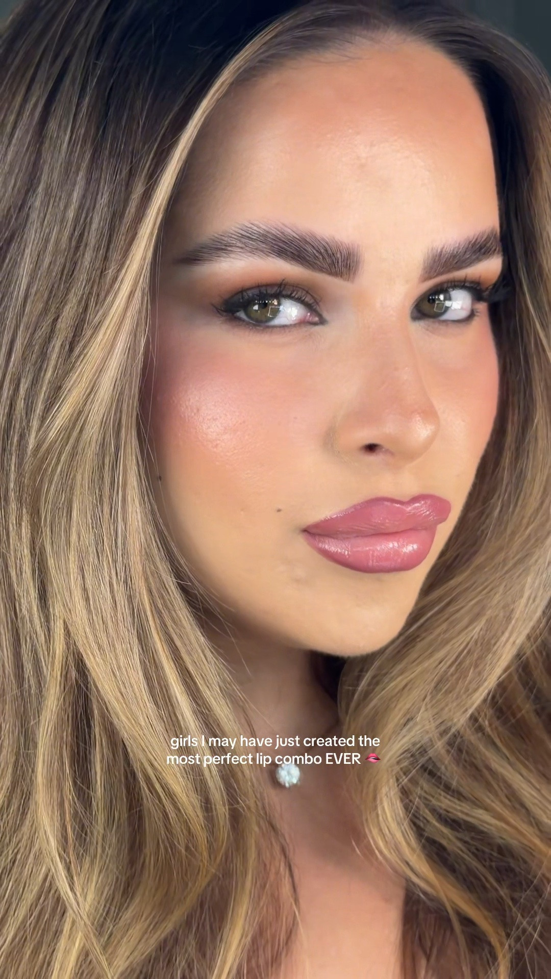 like wowww these two together are insane 🫦 @Morphe Cosmetics lip liner in hotline + @Anastasia Beverly Hills kiss theory lip balm in sugarcoat #lipcombo #lipcombotutorial #lipliner #pinklipcombo #makeuptutorial