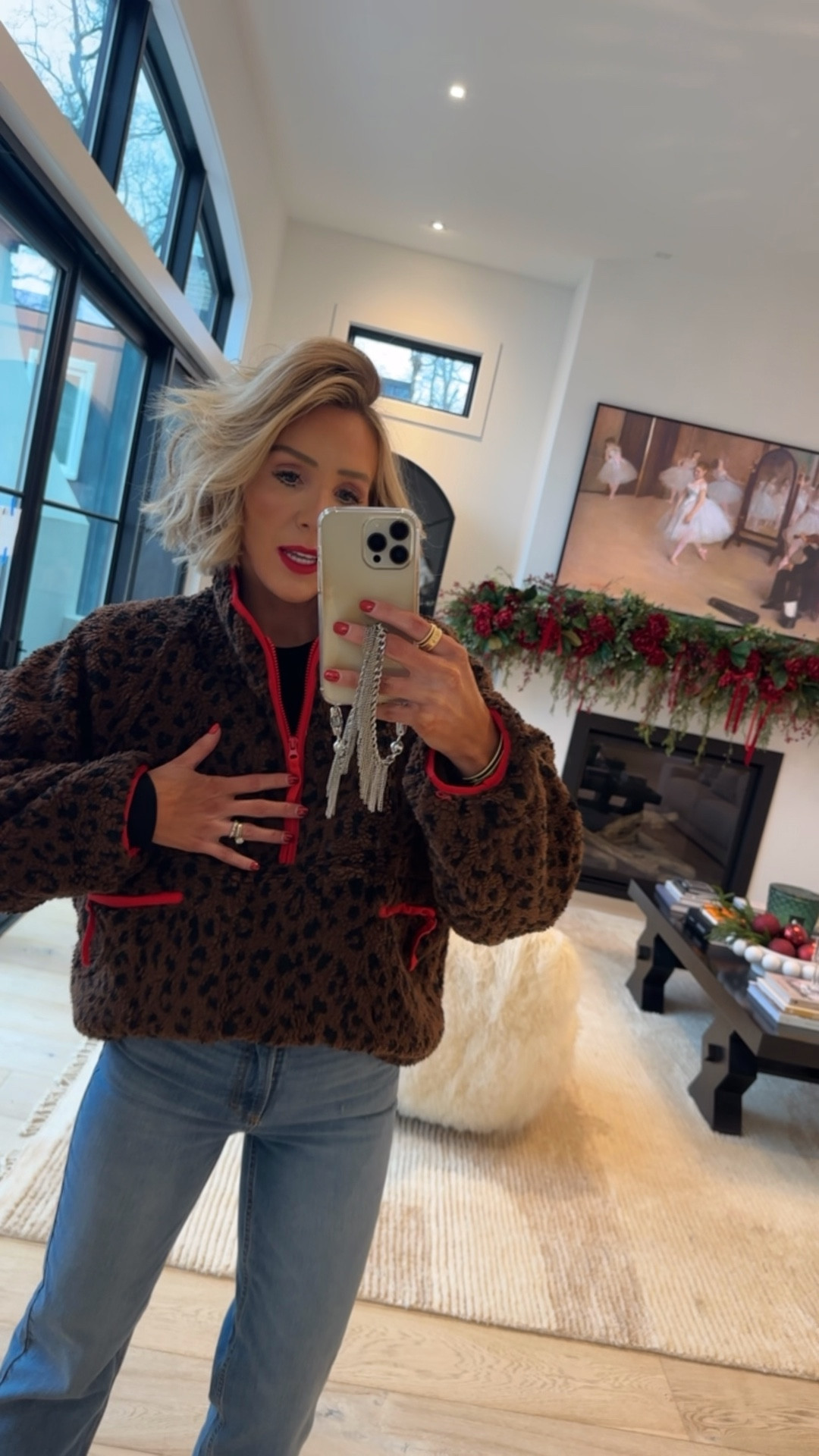 The CUTEST affordable casual winter fit 🤌 large for oversized look in Amazon top and 6 in denim for less than $40.00 from Target 