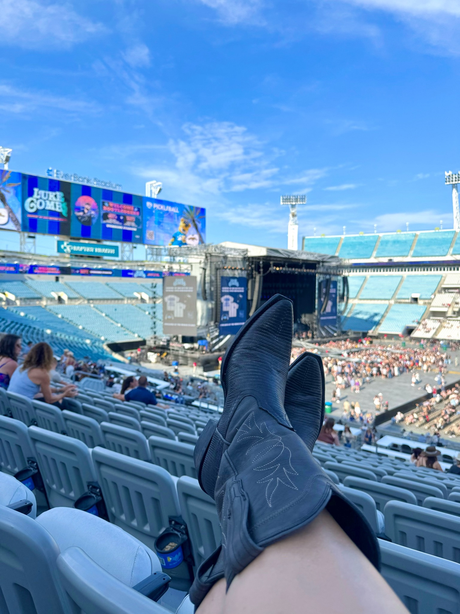 These are my second most worn pair of boots in my closet! They are the Sadie boots from Tecovas and they are also a great addition to your closet! They run TTS, come in a few color options and are also 20% off during the Black Friday Sale! 

#LTKGiftGuide #LTKShoeCrush #LTKSaleAlert