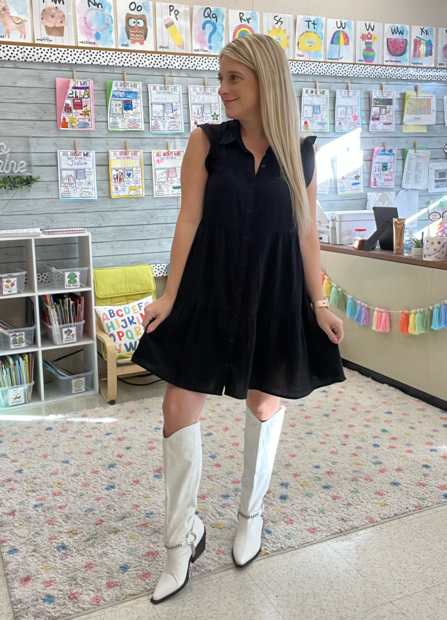 Yeeee hawww. I love this black dress with these white cowgirl boots. The boots have a silver chain detail. I am wearing a size small in the dress and size 5 in the boots. 🤠