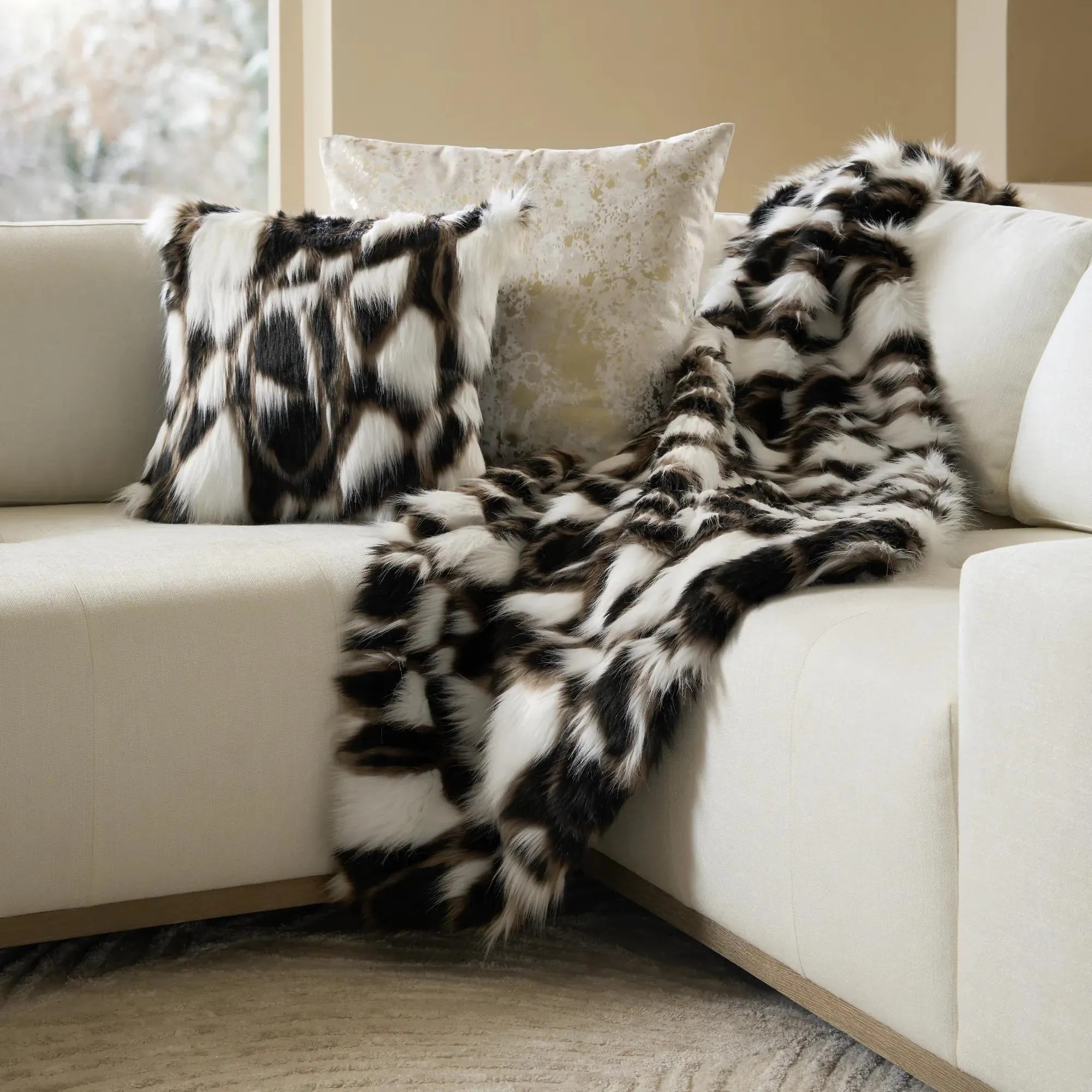 Neve Pillow 18" | Z Gallerie