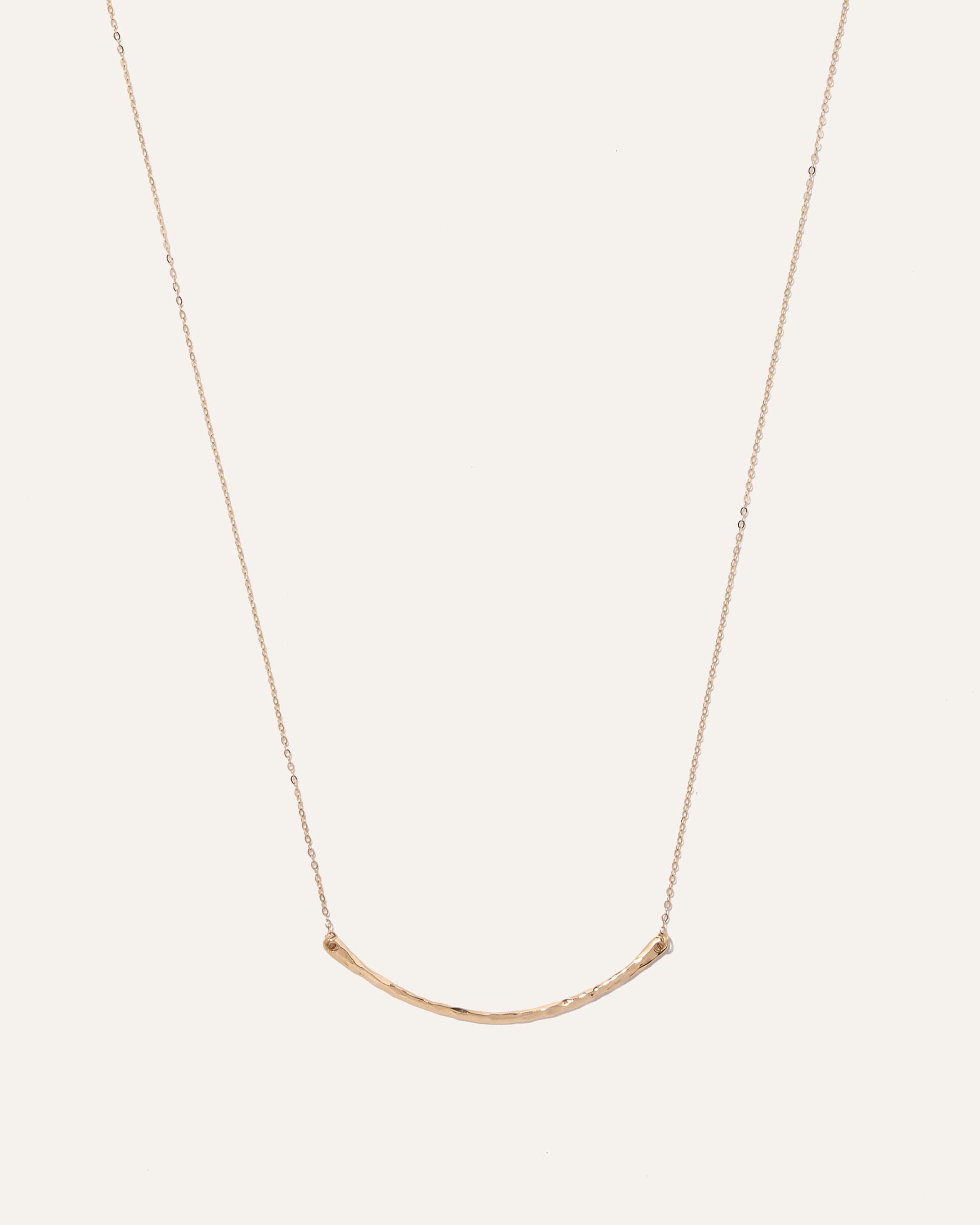 14k Gold Hammered Curve Necklace | Quince