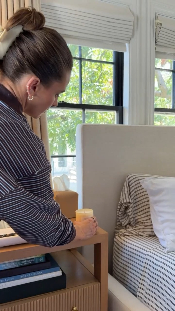 Giving our bed a little seasonal swap so we’re ready when fall hits with the coziest bedding from @Quince 🍂✨ Adding layers, rich tones, and more texture make all the difference for the bedroom to feel fresh for the new season.