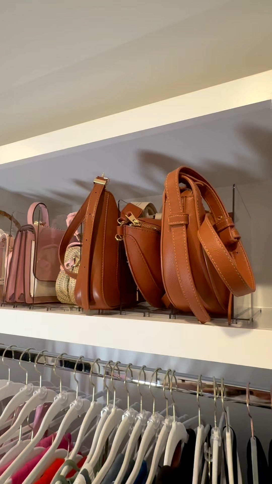 Purse organization

Amazon finds, Amazon organization, Amazon must haves , home organization , closet organization 