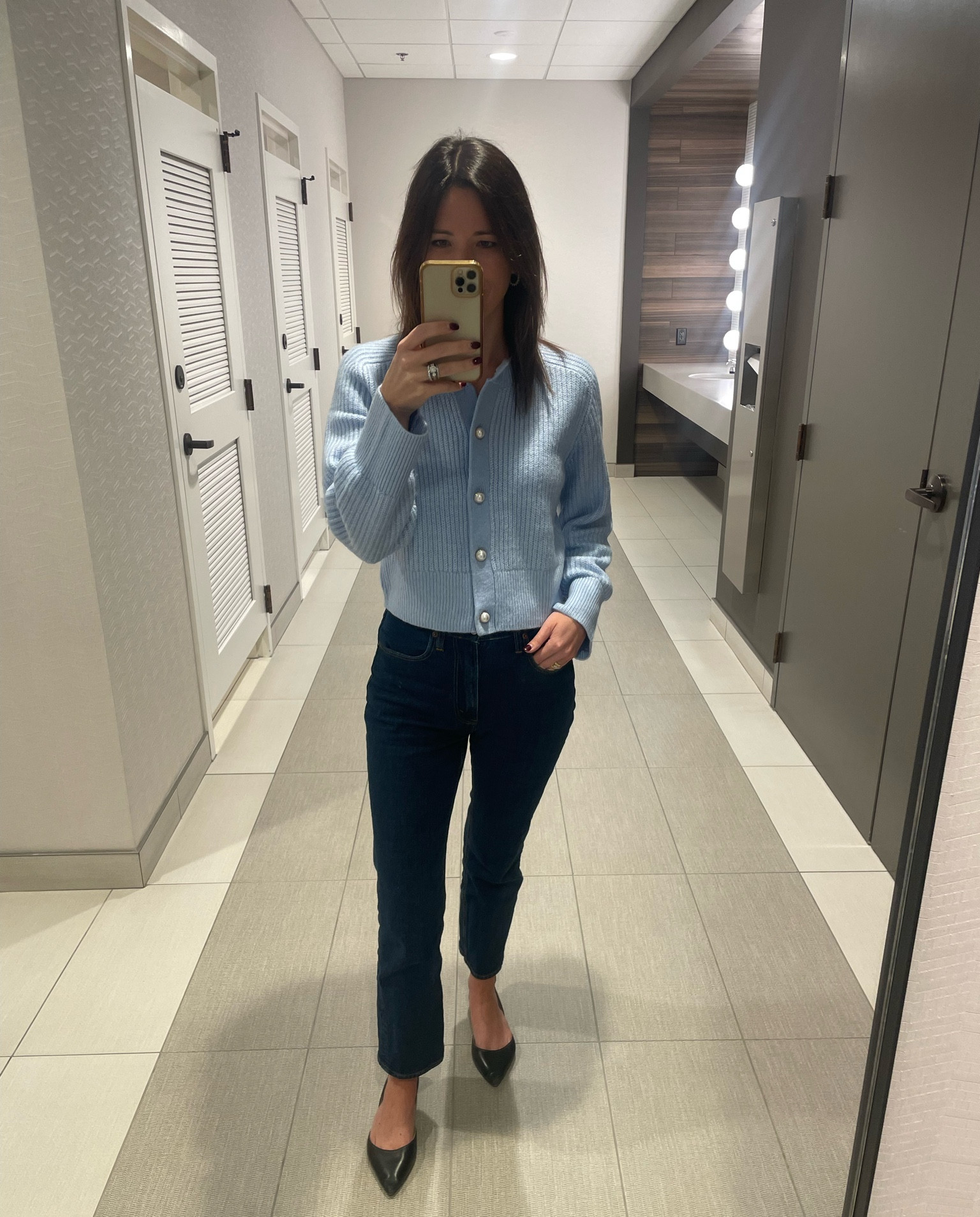 A chilly January OOTD! My sweater is 30% and my Abercrombie jeans are also marked down! I am loving this blue color and it’s perfect for a day in the office or running errands! Creating a wardrobe you love doesn’t have to break the bank… shopping sales and putting together timeless pieces is the way to go 🫶🏻


Abercrombie, Women’s Fashion, Winter Fashion, Sweater, Winter Style, Winter Sweater, Budget Friendly Style, Budget Friendly Fashion, Sale Clothes, Sale Fashion, Looks for Less, Office Look, Denim 

#LTKstyletip #LTKsalealert #LTKworkwear