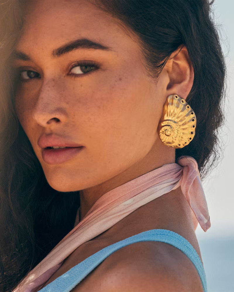 Marina Statement Stud Earrings in Vintage Gold | Kendra Scott