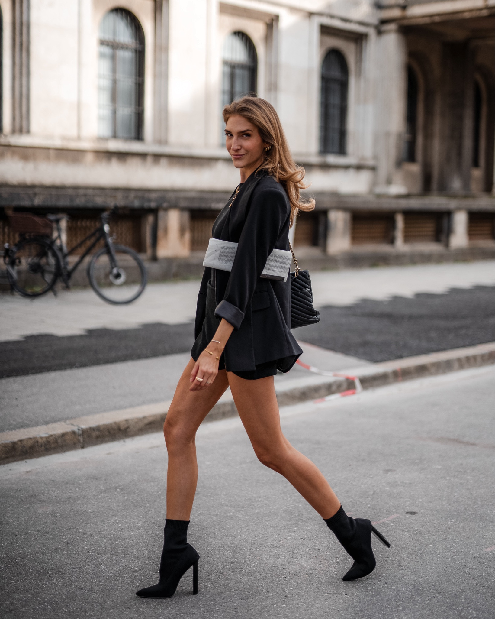 🖤🎬

#LTKeurope #LTKparties #LTKfindsunder50