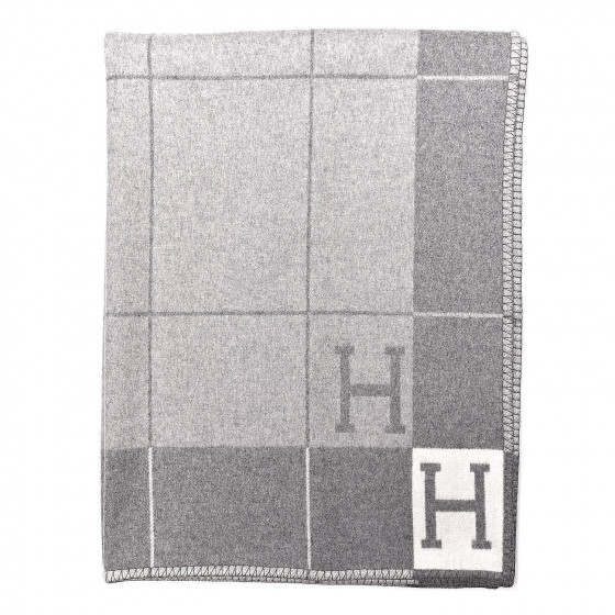 HERMES Wool Cashmere Avalon III Blanket Ecru Gris Clair | Fashionphile