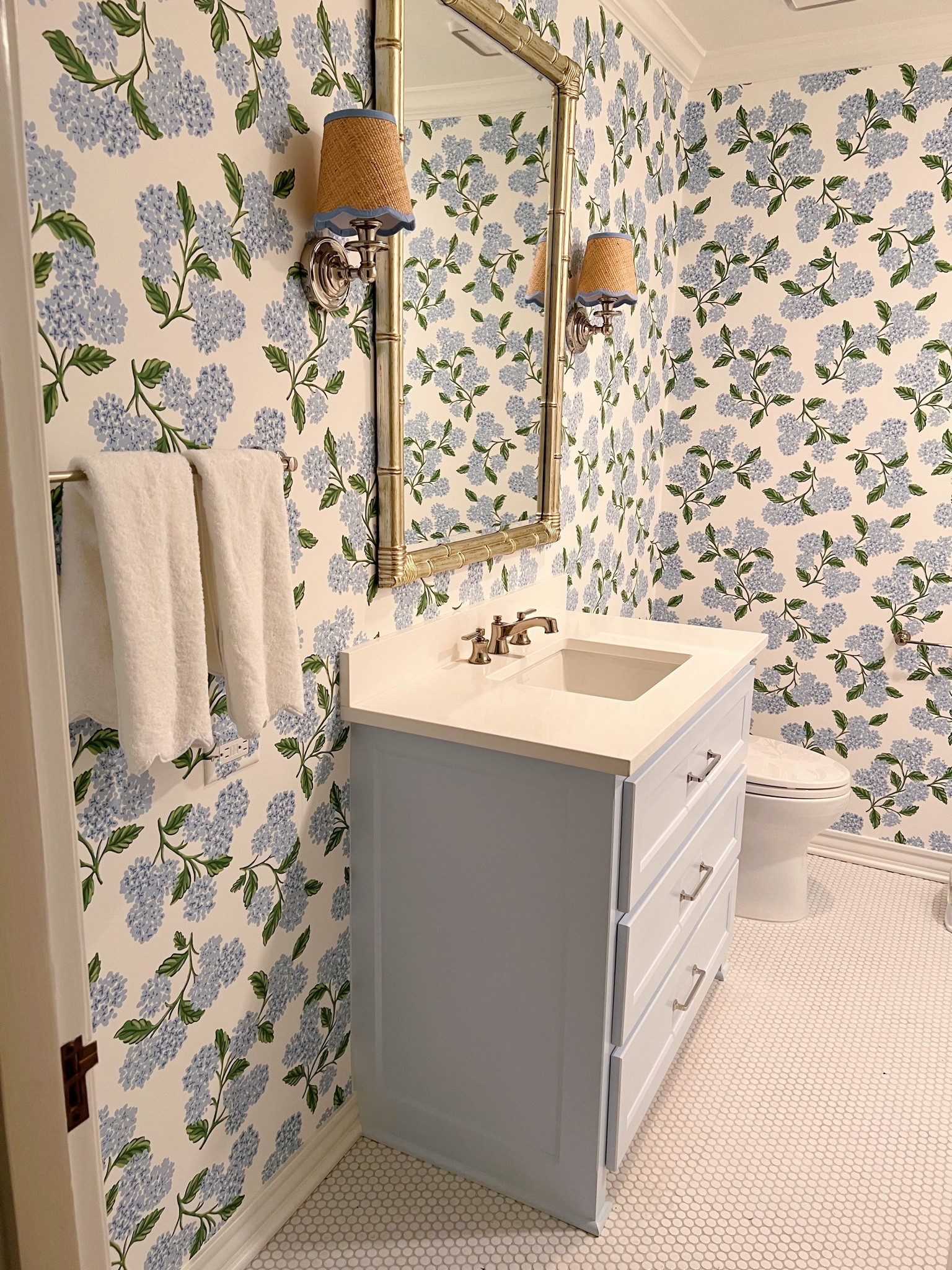 Fun sconce shades! 💙 #scalloped #lampshade #decor #bathroom

#LTKhome