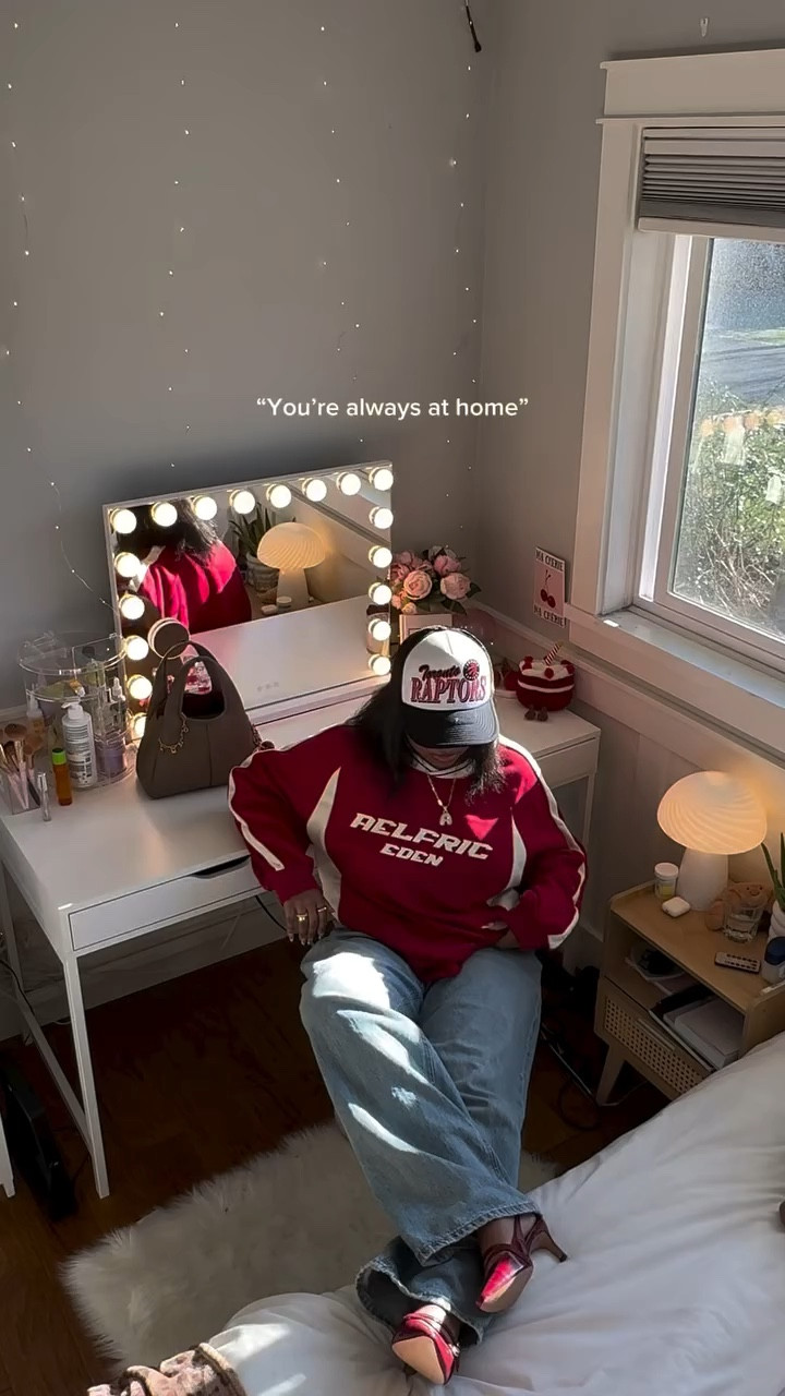 Vanity mirror details🪩💌

#LTKbeauty #LTKcanada #LTKsale