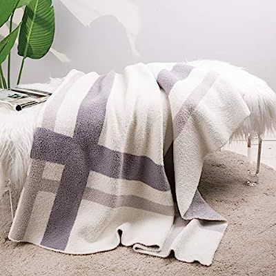 Glitzhome Knit Throw Blanket Lightweight, Polyester Geometric Pattern Feather Yarn Soft Sofa Couc... | Amazon (US)