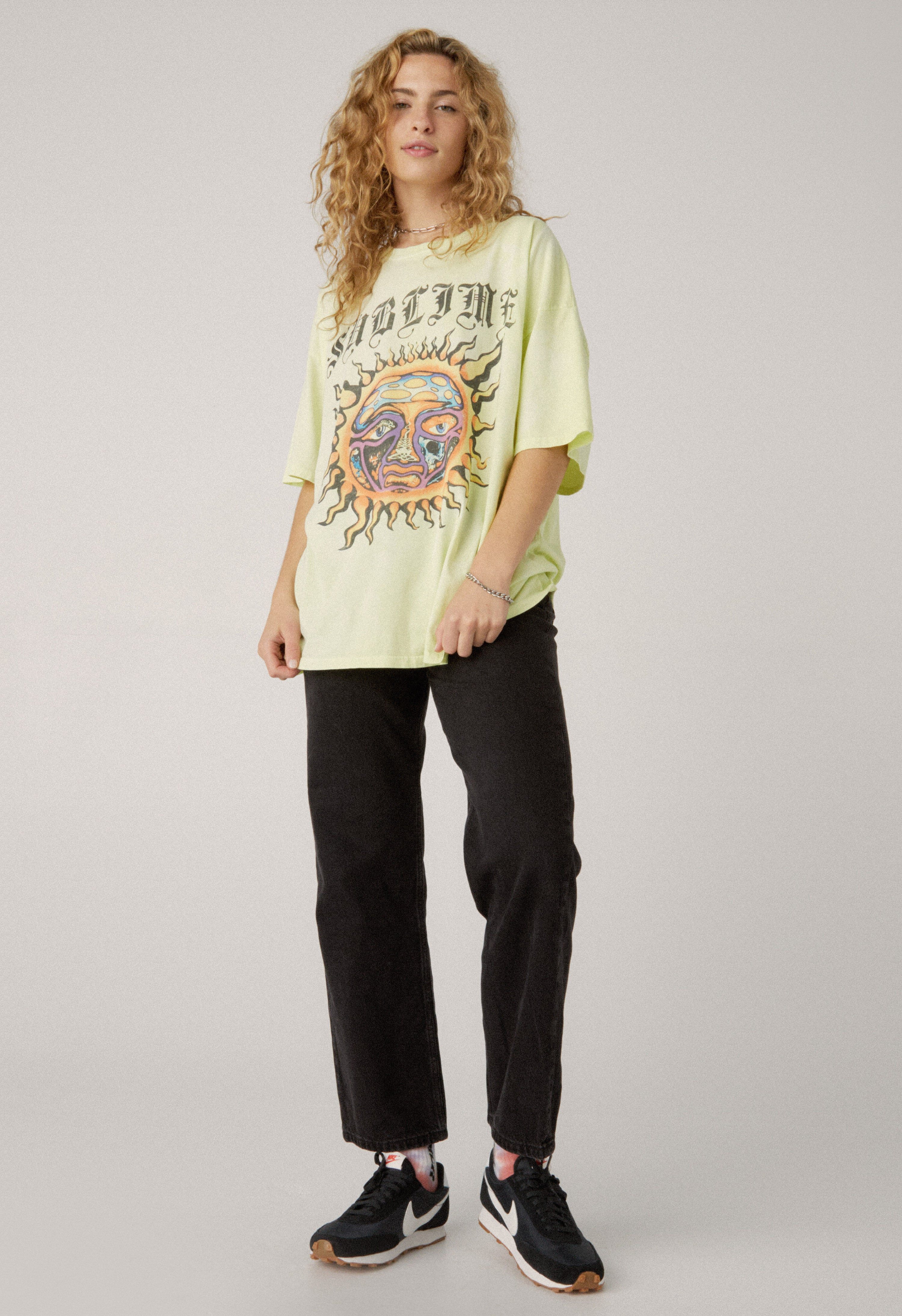 Sublime Old English OS Tee | Daydreamer