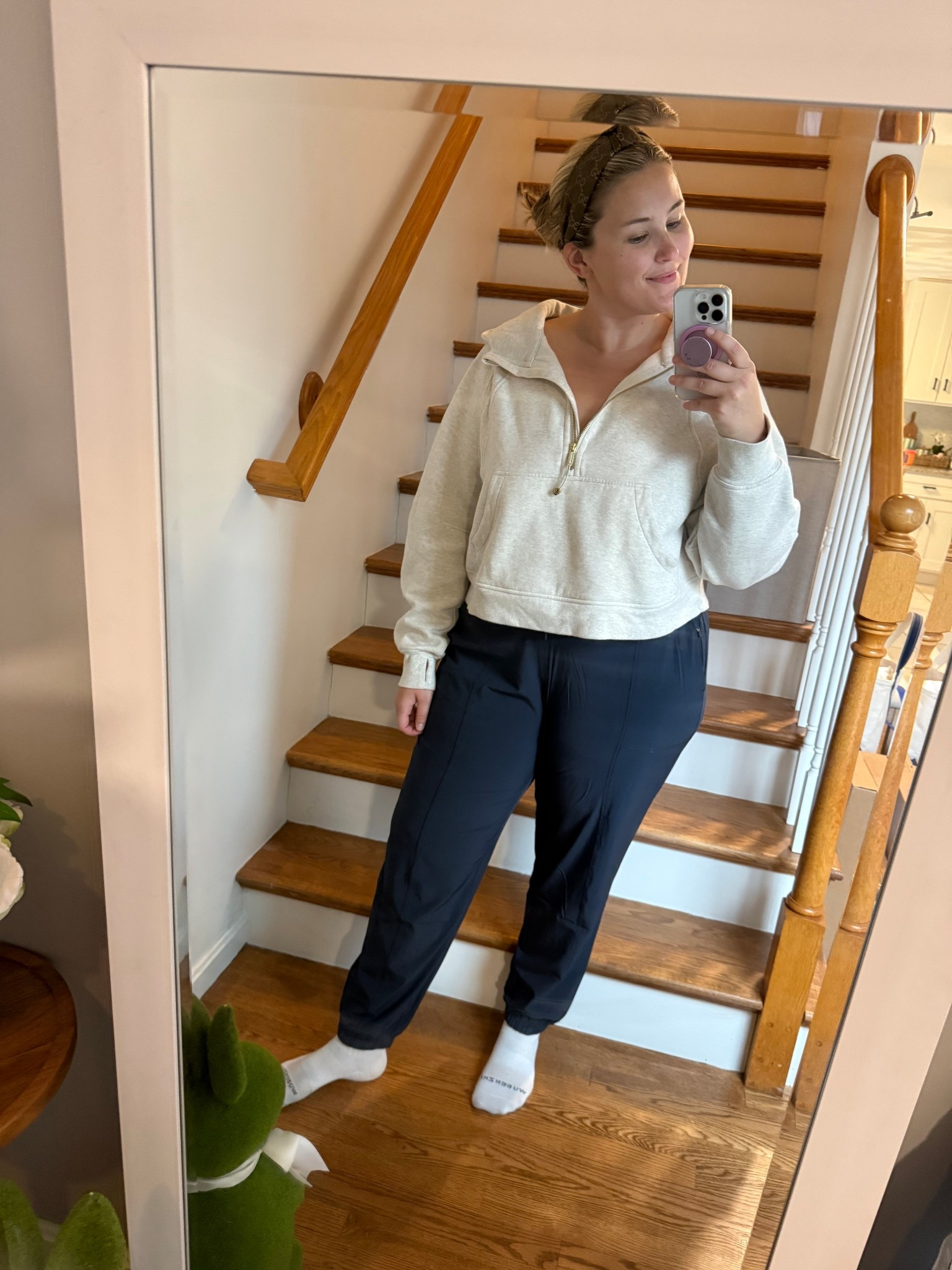 Wearing an xxl Long in these navy blue joggers 