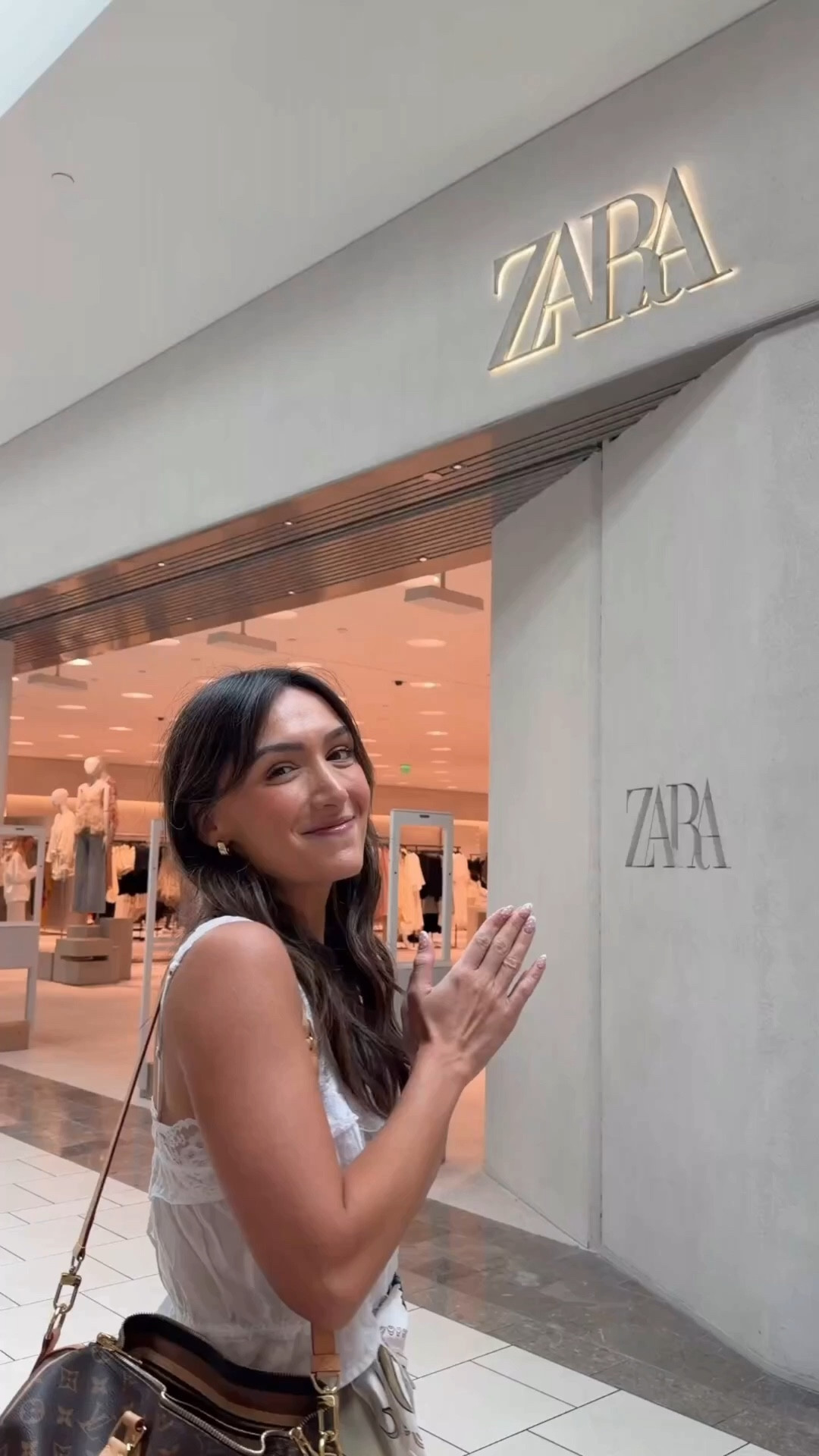 Let’s go to Zara together! 
