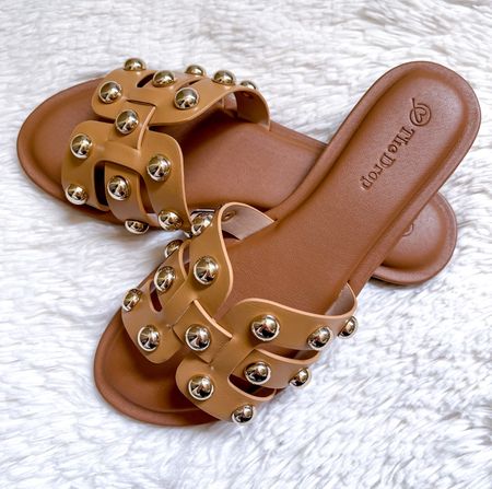 So cute and comfy. The fit is true to size, $10 off now and available in lots of colors. 





Amazon sandals, summer sandals, summer shoes, slide sandal, amazon fashion, the drop sandals 

#LTKShoeCrush #LTKSeasonal #LTKSaleAlert #LTKFindsUnder50