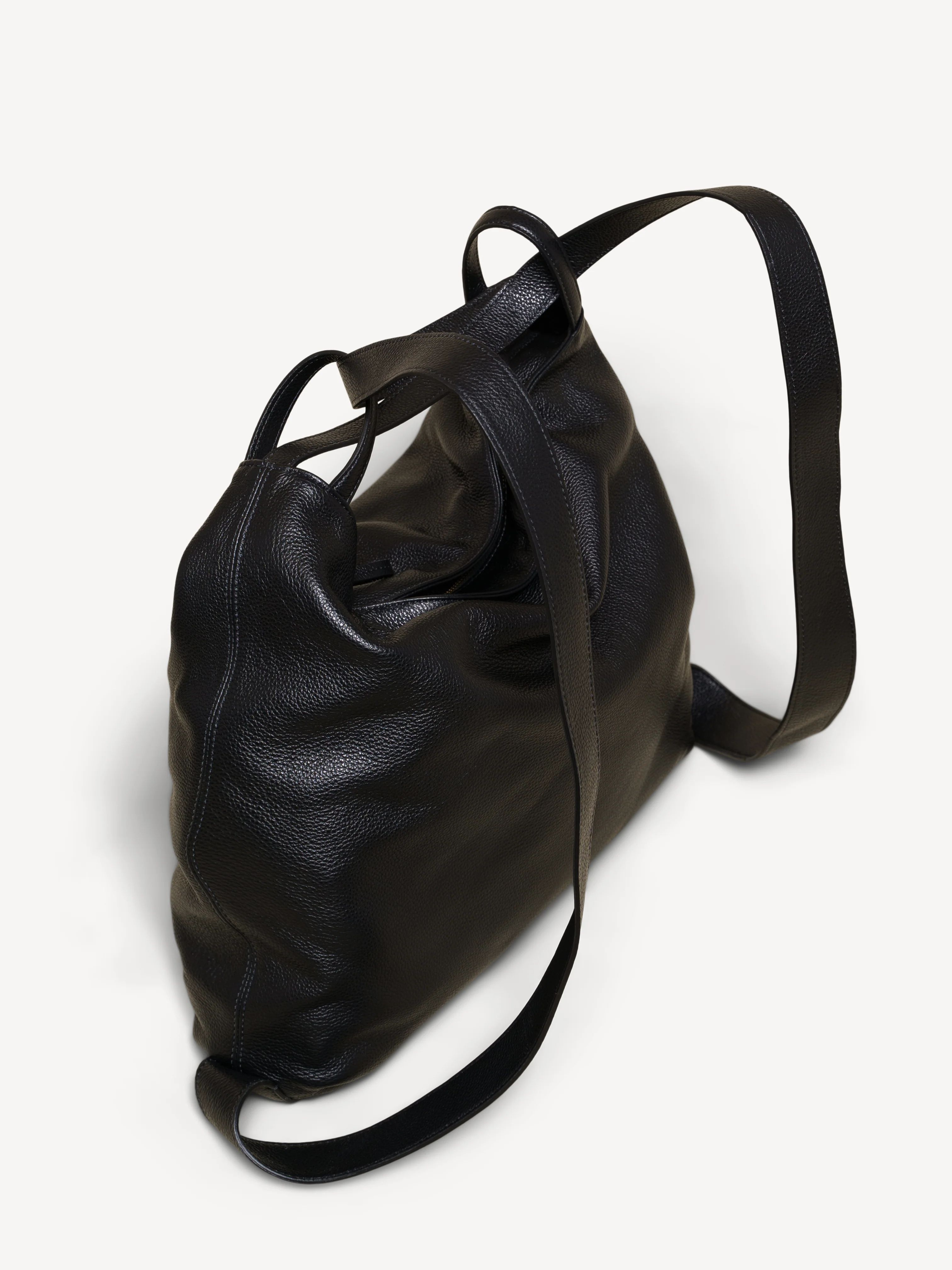 The Laura Convertible Backpack | M.GEMI