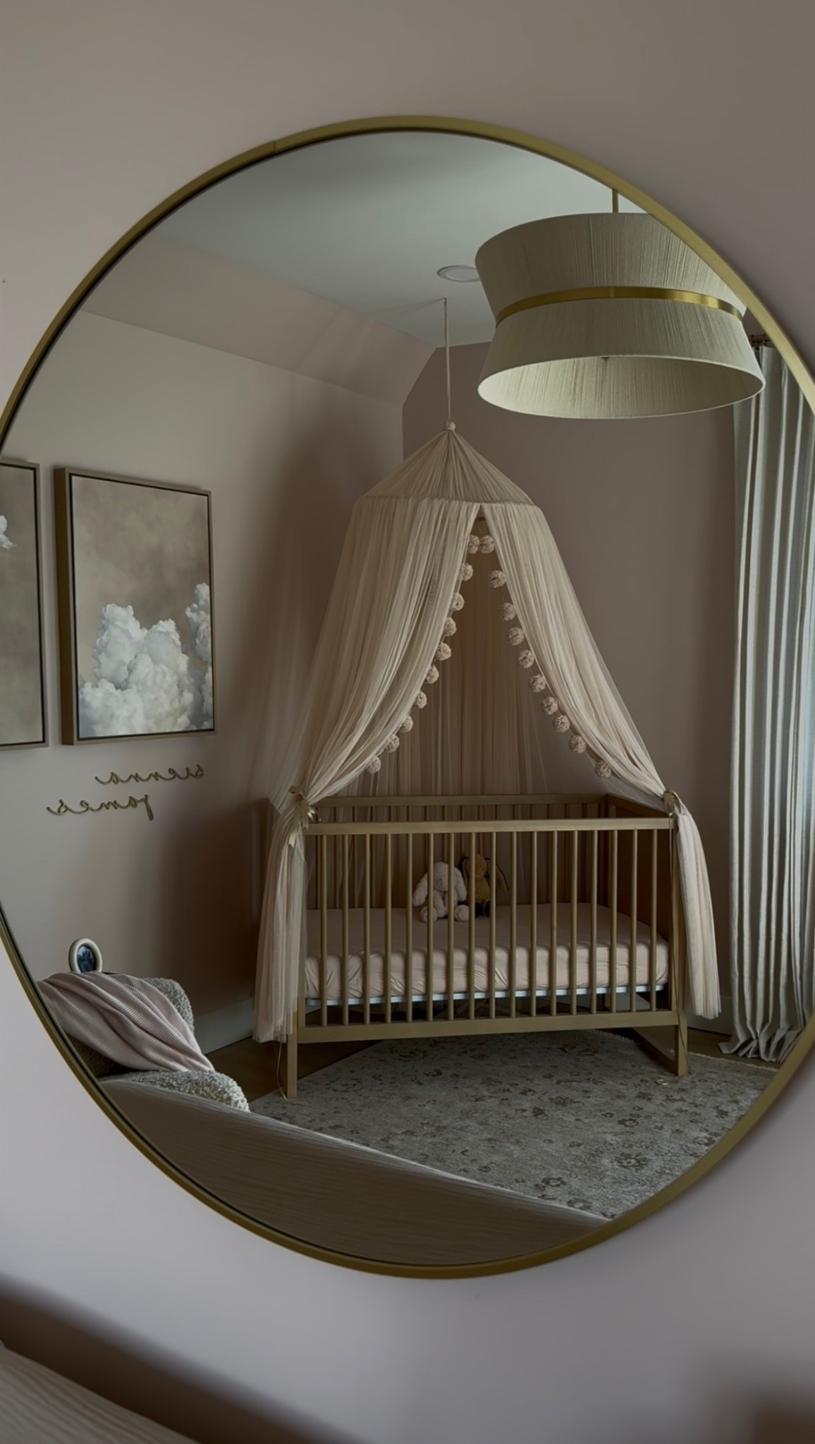 Soft + sweet nursery inspiration ☁️🤍✨

Paint: Society by Portola Paints