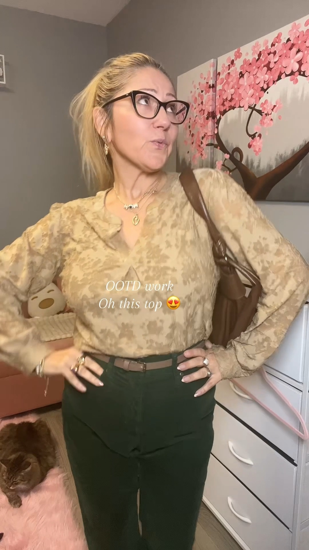 Holiday vibe . Those pants 😍😍😍

#LTKOver40 #LTKPetite #LTKHoliday