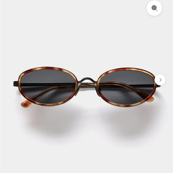 VEHLA reign oval Tortoiseshell Sunglasses | Poshmark