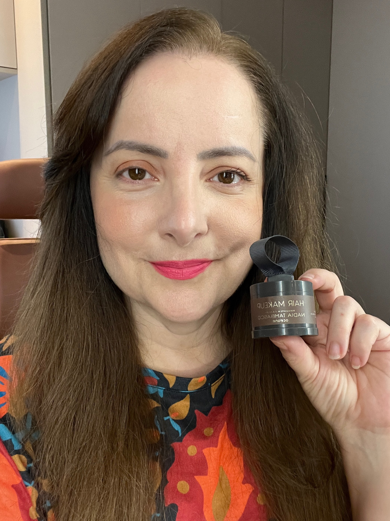 Cabelo e Maquiagem: Tudo o Que Você Precisa Saber para Praticar Profissões  de Beleza, image size:1181x1575