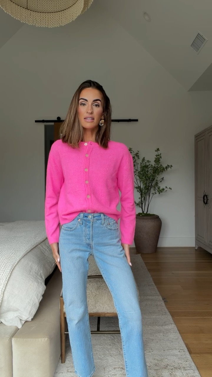 truly can’t go wrong with classic levi’s  🙌🏼 the fit is SO good and they’re under $100! 