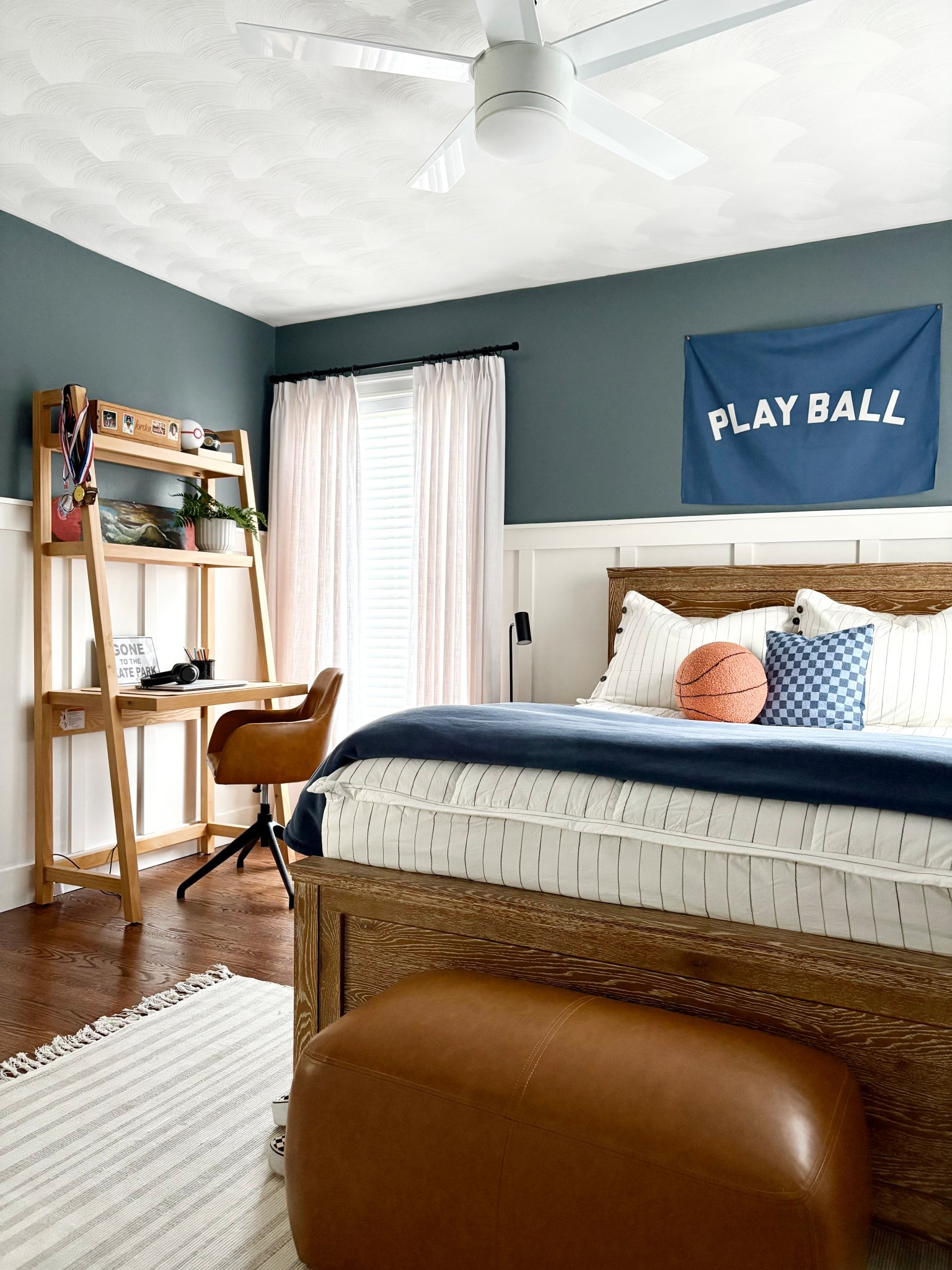 Boys room ⚾️🏀🏈