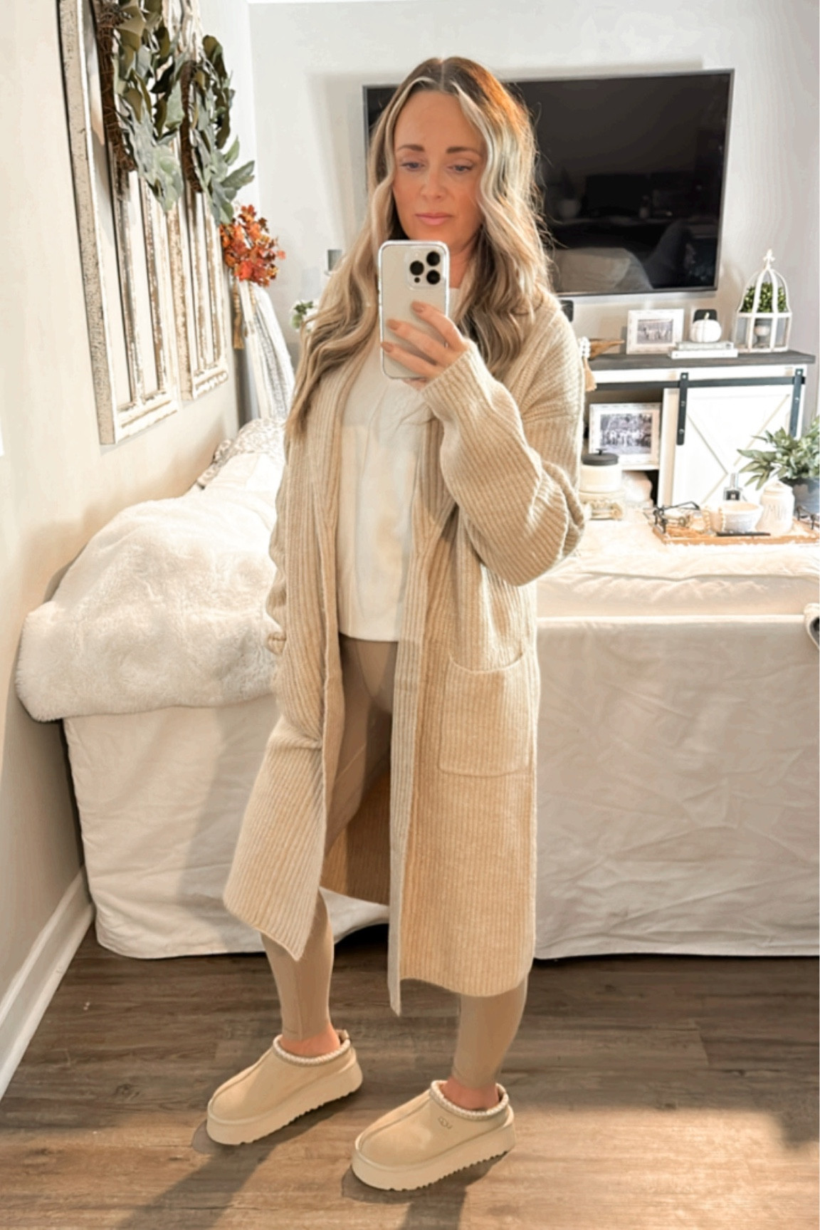 The coziest cardigan you need in your life! It’s already oversized so don’t size up. The Uggs I’m wearing are sold out in this color but I linked a great replica from Amazon. 
Target
Target fashion 
Target style
Cardigan 
Leggings 
Uggs
Sweater 
Amazon 
Amazon fashion
Found it on Amazon 
Cozy
Fall outfit 
Winter outfit 
Neutral clothing

#LTKsalealert #LTKfindsunder50 #LTKSeasonal