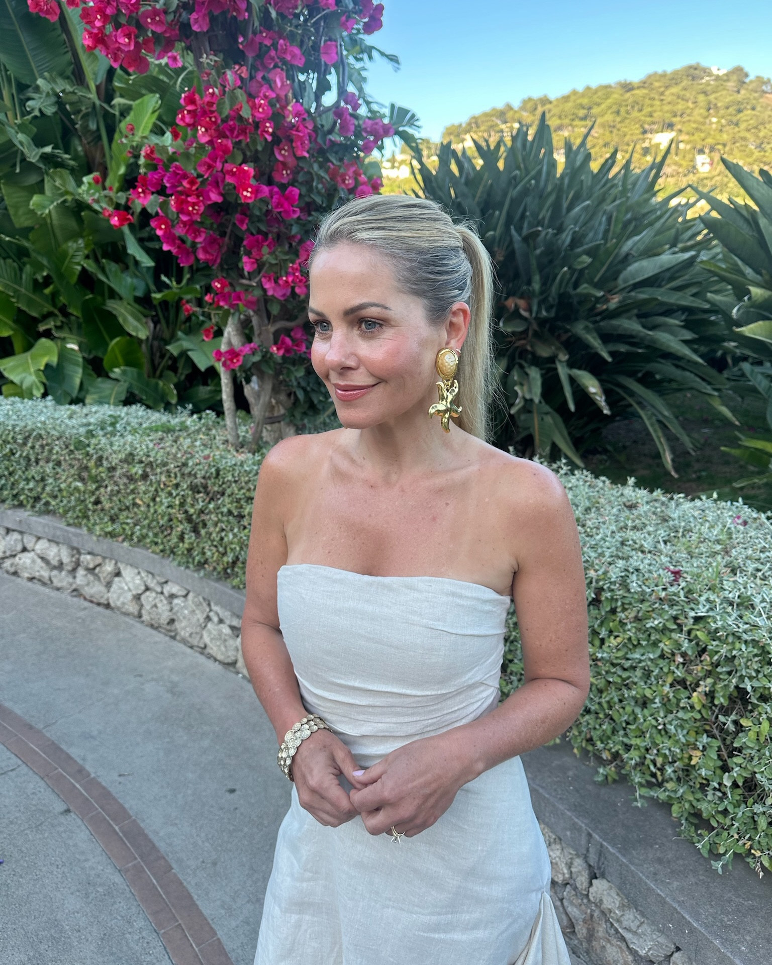 We dressed up for Val’s 50th birthday. This linen dress gave me Ariel vibes and I couldn’t have loved the boning on the inside of this dress more. It gave me a waist and shape without feeling constricted. 😍

#LTKTravel #LTKSummerSales #LTKSeasonal