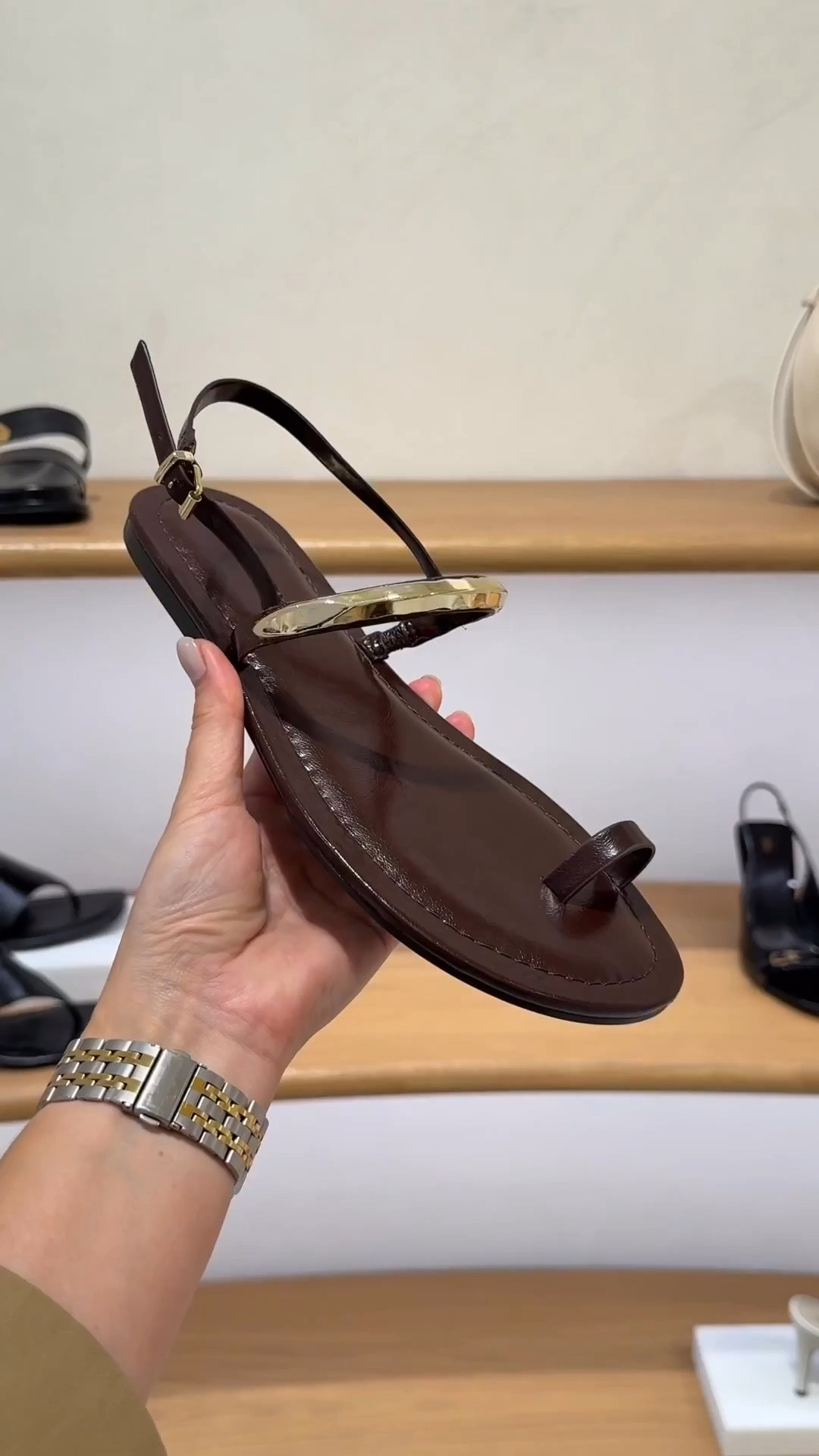 Zara’s sandal game is strong this season 🙌🏼
They have a mix of real leather, suede and PU styles at the moment and having a few pairs myself I’ve been pleasantly surprised at how comfortable they are. 

#zara #summersandals #zarafinds #styleover40 #fashionover40 



#LTKeurope #LTKsummer #LTKshoes