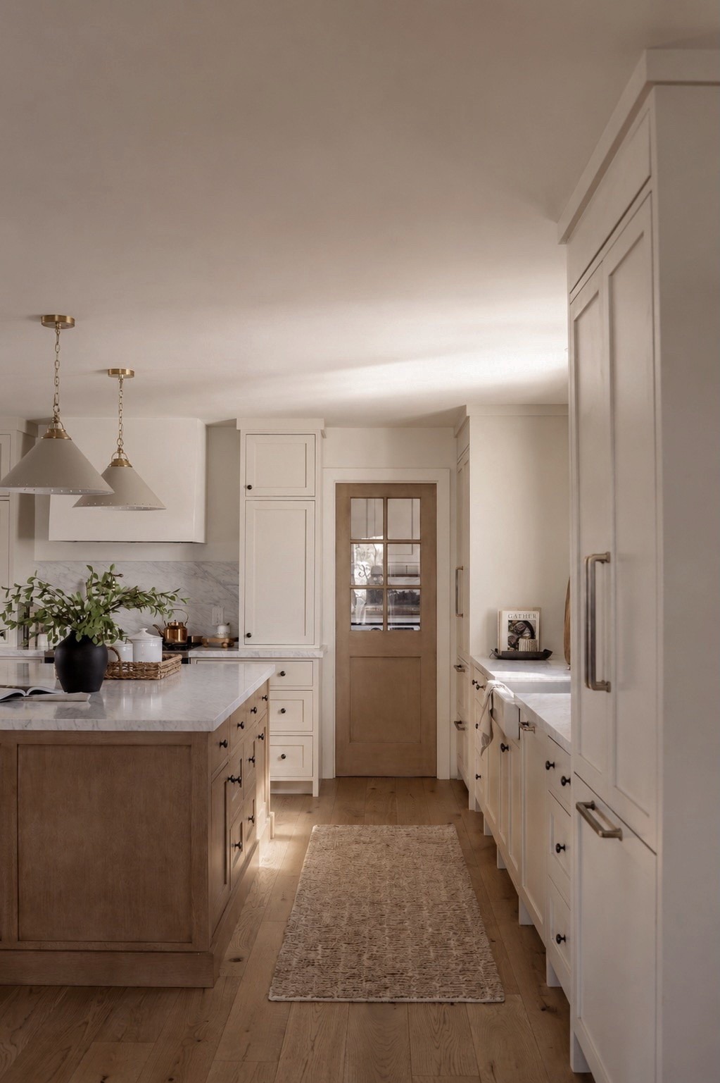 Shop our kitchen! 
Walls: Benjamin Moore Swiss Coffee
Cabinets: Benjamin Moore Natural Cream
Hardware color: Burnished antique

#LTKHome #LTKSaleAlert