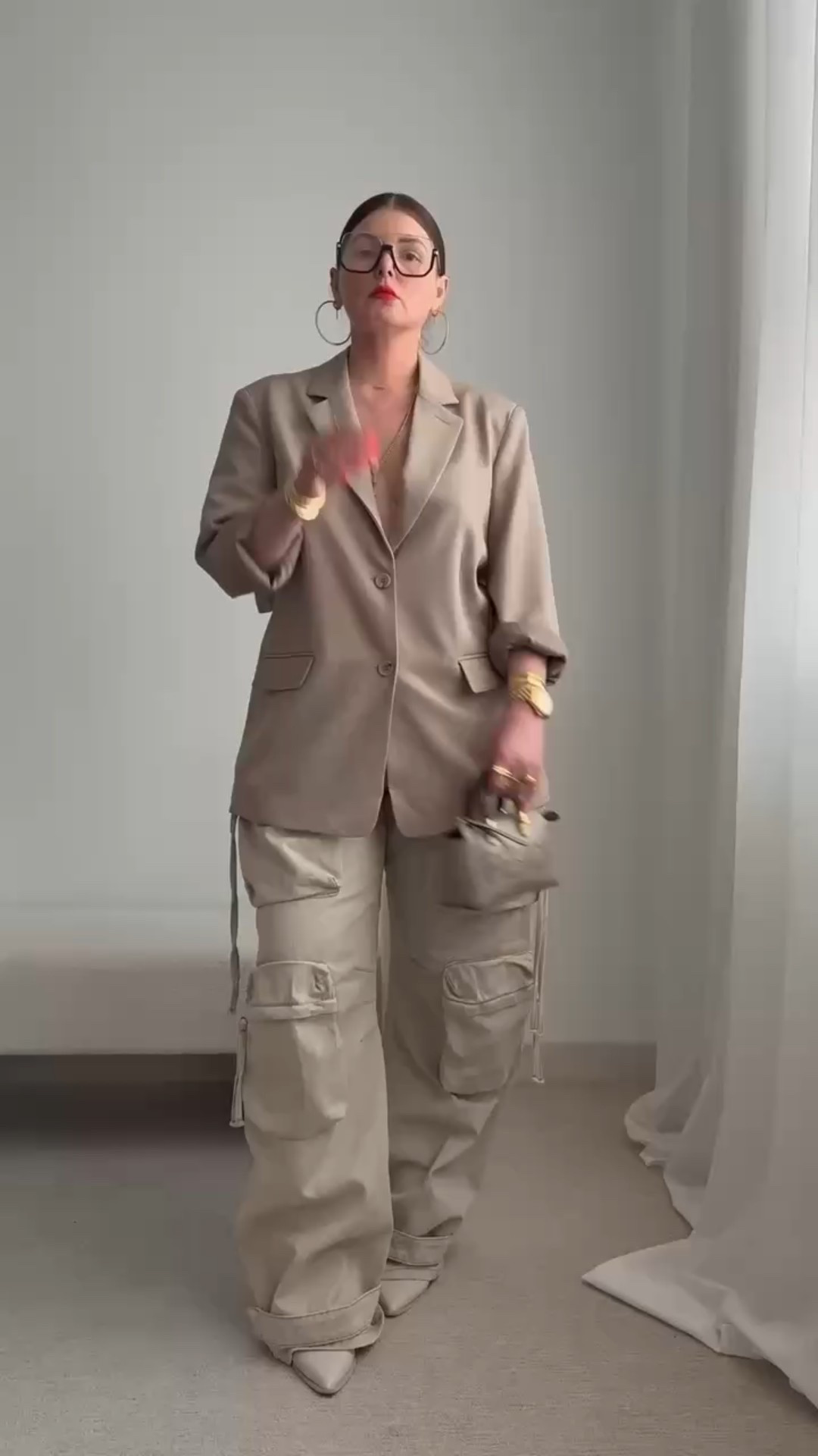 Zara cargo jeans: I’m wearing a 36 for an oversized baggy fit. I’m a true size, 8

Blazer is from The Frankie Shop



#LTKFindsUnder100

#LTKFindsUnder100 #LTKSeasonal

#LTKFindsUnder100 #LTKSeasonal