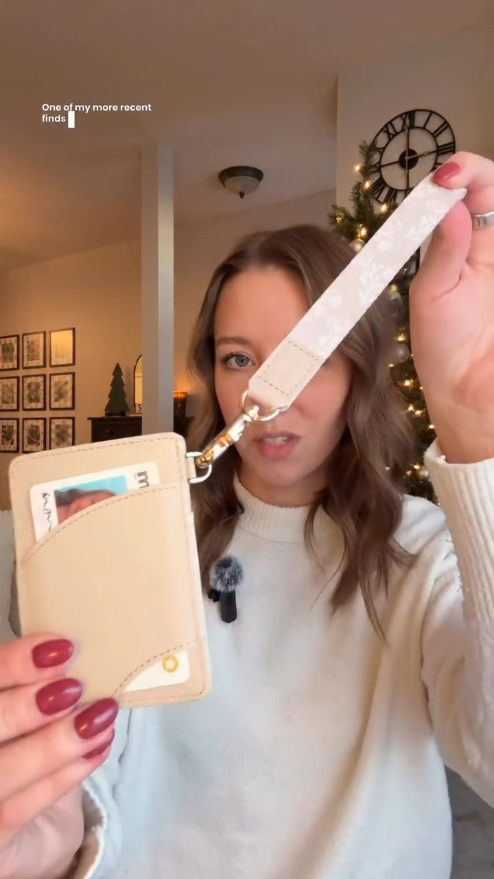 I’ve been loving the Ari wallet from @andar ✨ it’s the perfect wallet that holds everything you need, but is still so chic and classy! 

If you’re looking for a gift that you or your friends will actually use and love this holiday season, say “ARI” below & I’ll send you the details ⛓️‍💥 

#shopandar #andarwallet #giftsforher #ariwallet #giftguide #gifted

#LTKHoliday #LTKHome #LTKGiftGuide