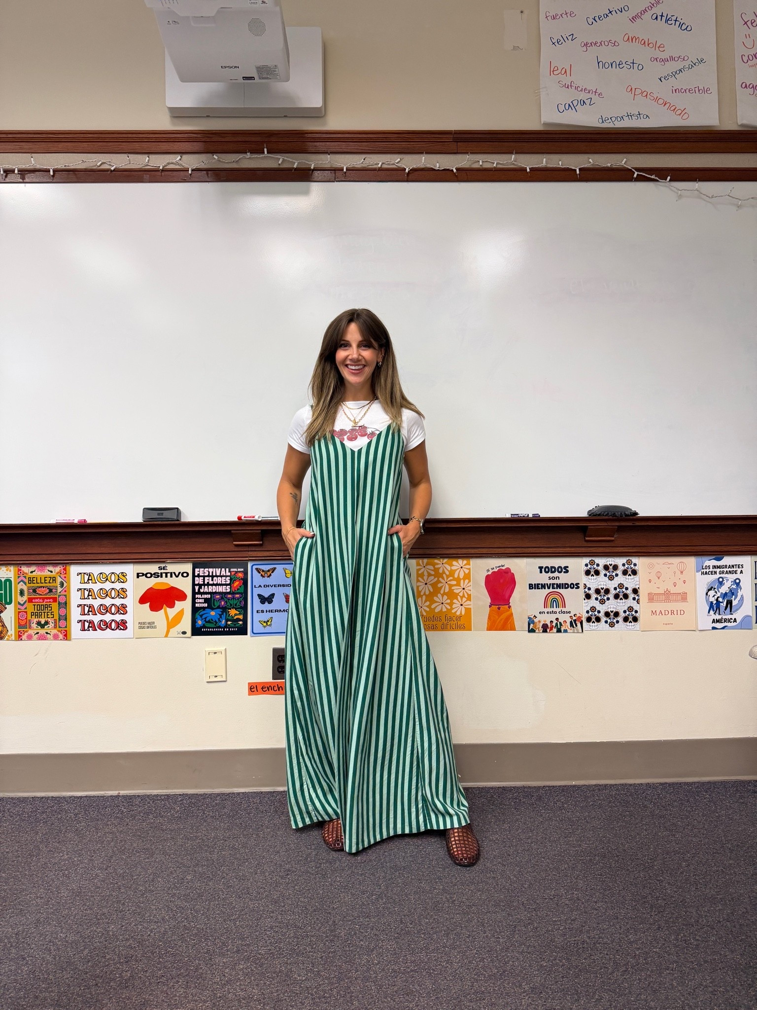 Funky teacher outfit today!
Jumpsuit is a Nuuly rental, brand is Hutch