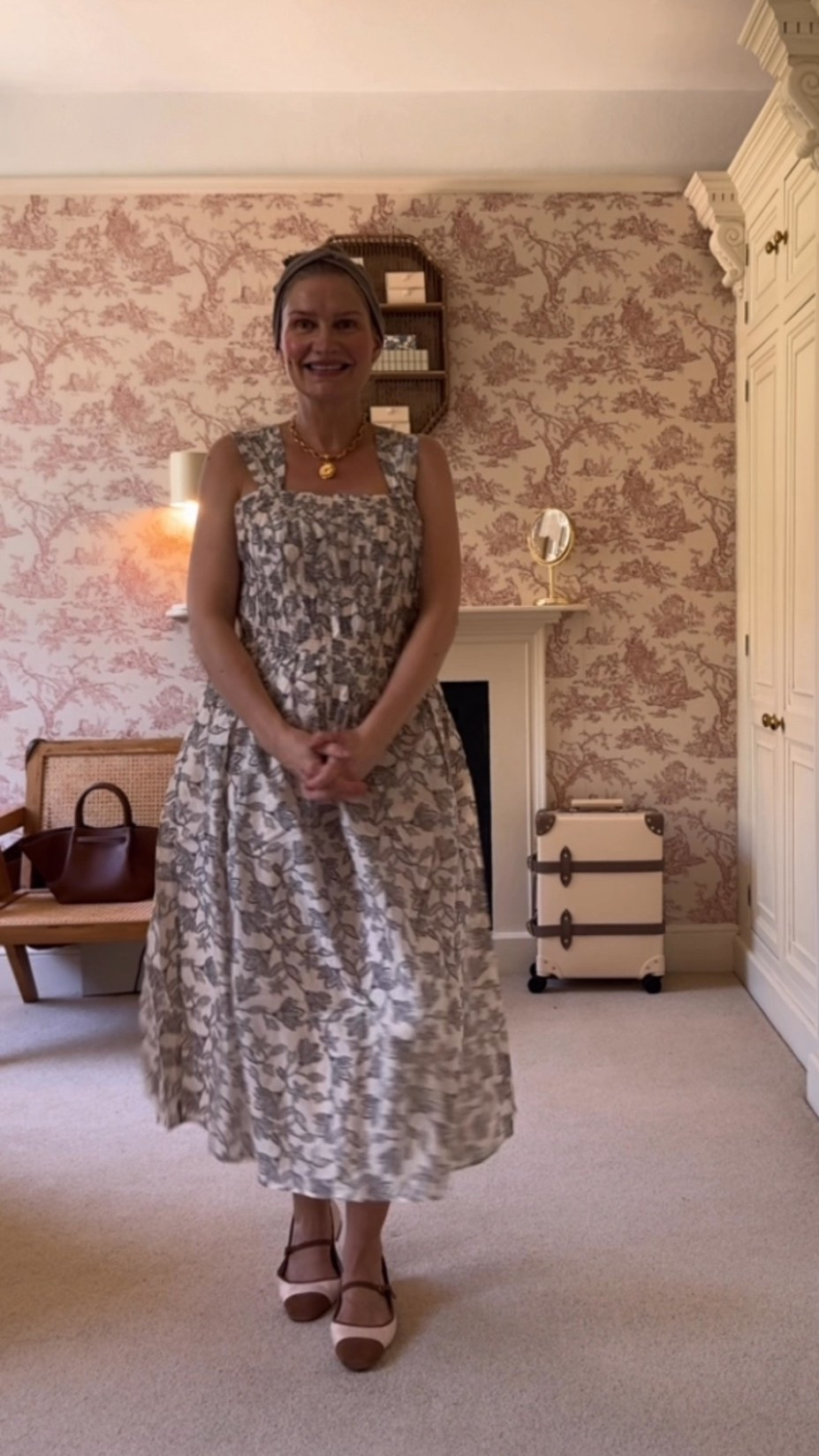 MIDI summer dress 

#LTKuk #LTKdresses #LTKsummer