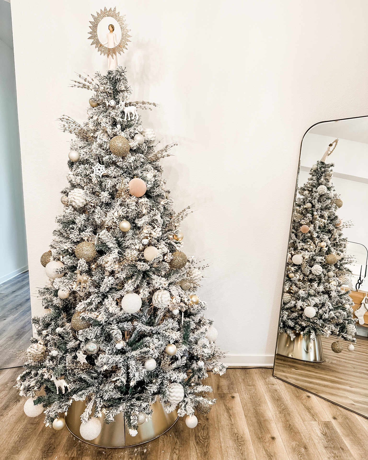 It’s finally Christmas in the Vasquez home! I’m loving how this white and champagne tree turned out. After our house fire, I had to start all over with Christmas decorations. I’ve linked them here for you. 

#LTKhome #LTKHoliday #LTKSeasonal