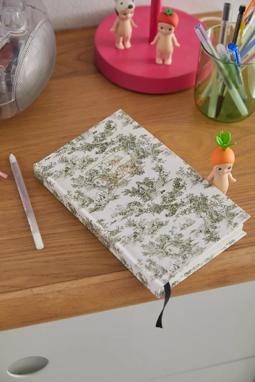 The UO Exclusive Five-Minute Journal By Intelligent Change | Urban Outfitters (US and RoW)