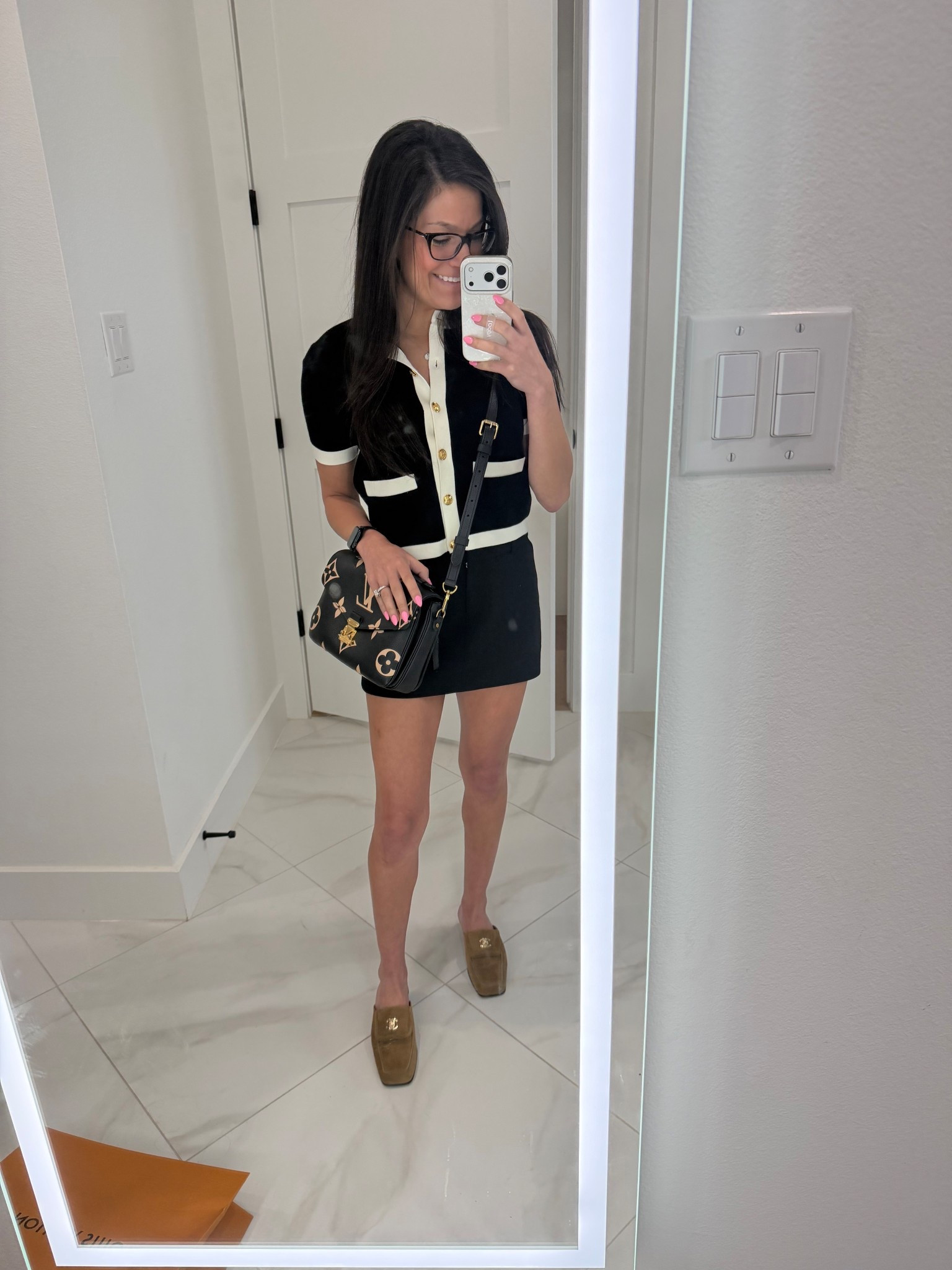 @Aritzia with the cutest pieces.

#aritzia #workwear #springstyle #summerstyle #chic

#LTKootd #LTKWorkwear #LTKPetite