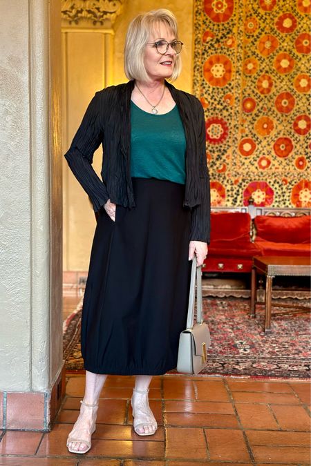 Easy stretch crepe skirt, linen tank, crushed silk jacket. Perfect for travel and came out of my suitcase looking great  
Wearing jacket in S
Tank in S
Skirt in XS

#LTKtravel #LTKSeasonal #LTKstyletip