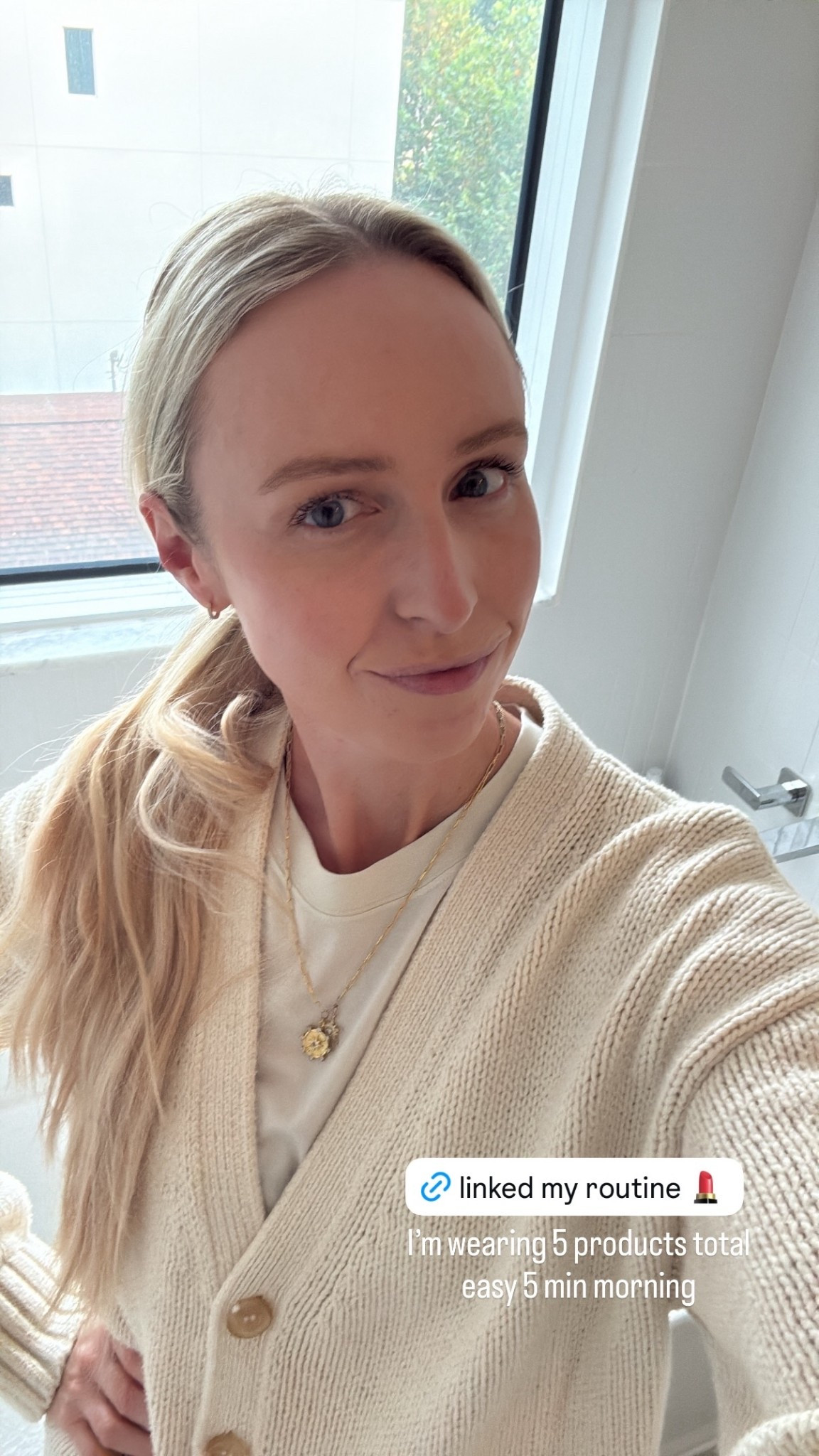 I’m wearing 5 products total easy 5 min morning

#LTKFindsUnder50 #LTKOver40 #LTKBeauty