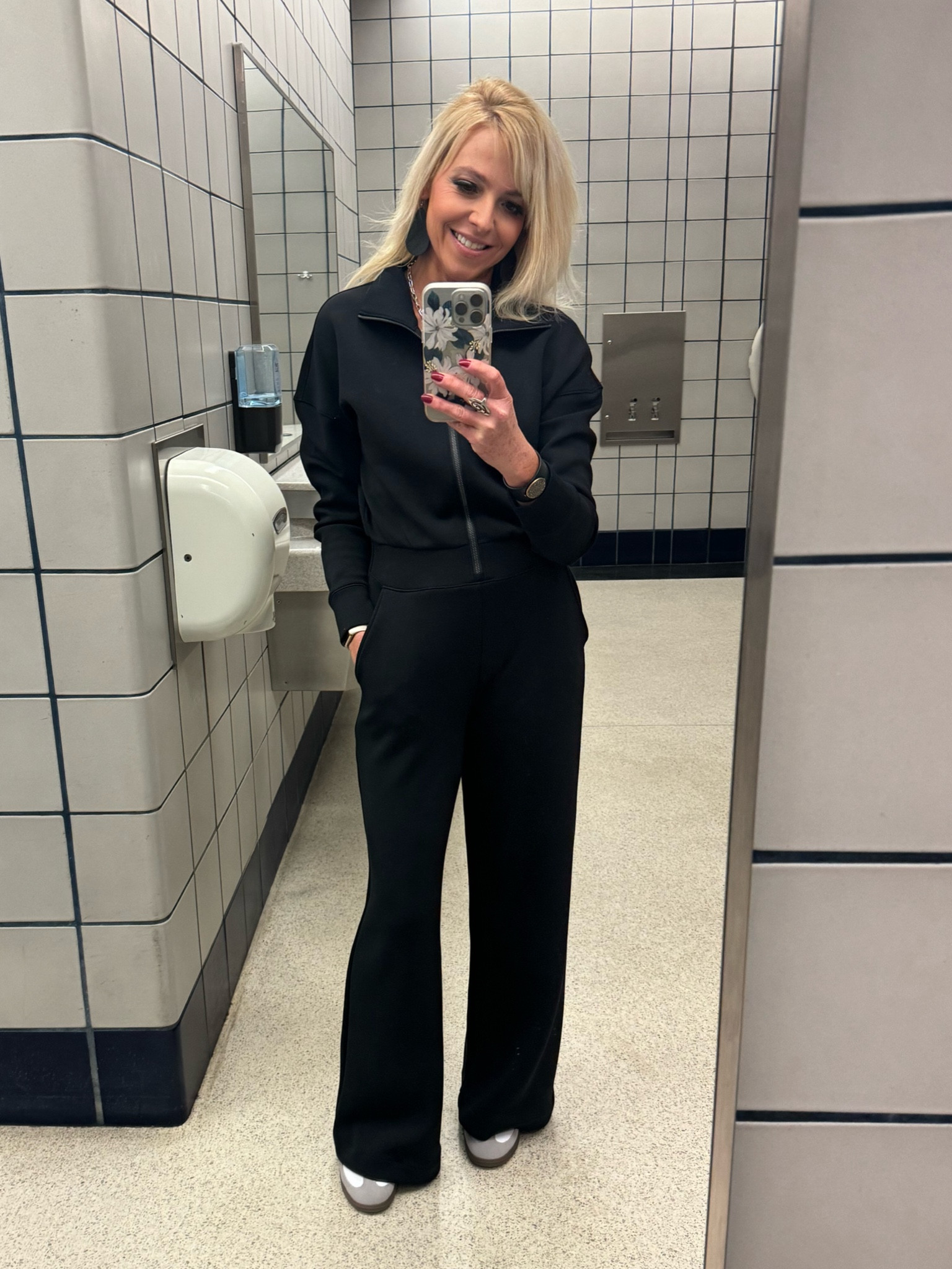 Fabulous travel outfit! 

#LTKMostLoved #LTKstyletip #LTKtravel